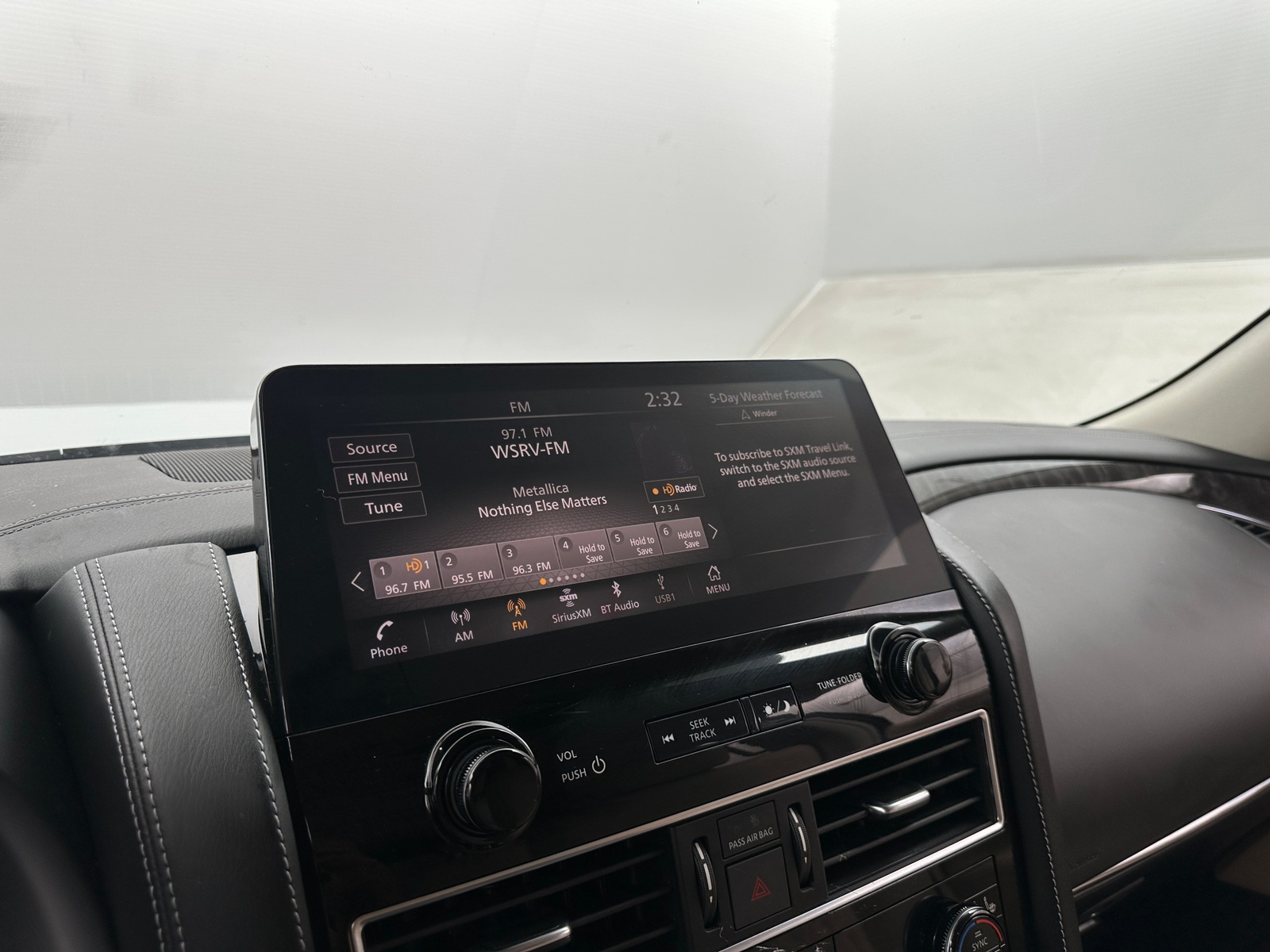 Thumbnail: 2024 Nissan Armada - 3