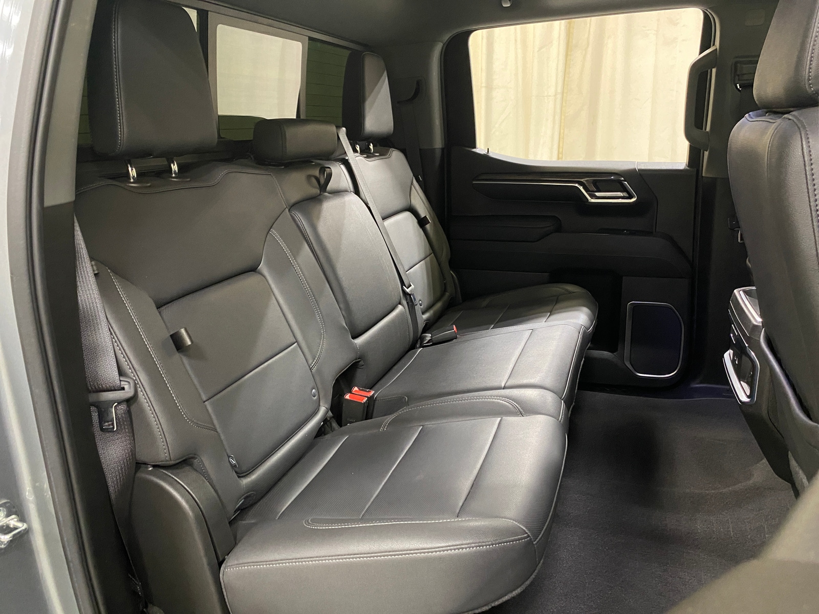 Thumbnail: 2023 Chevrolet Silverado 1500 - 5