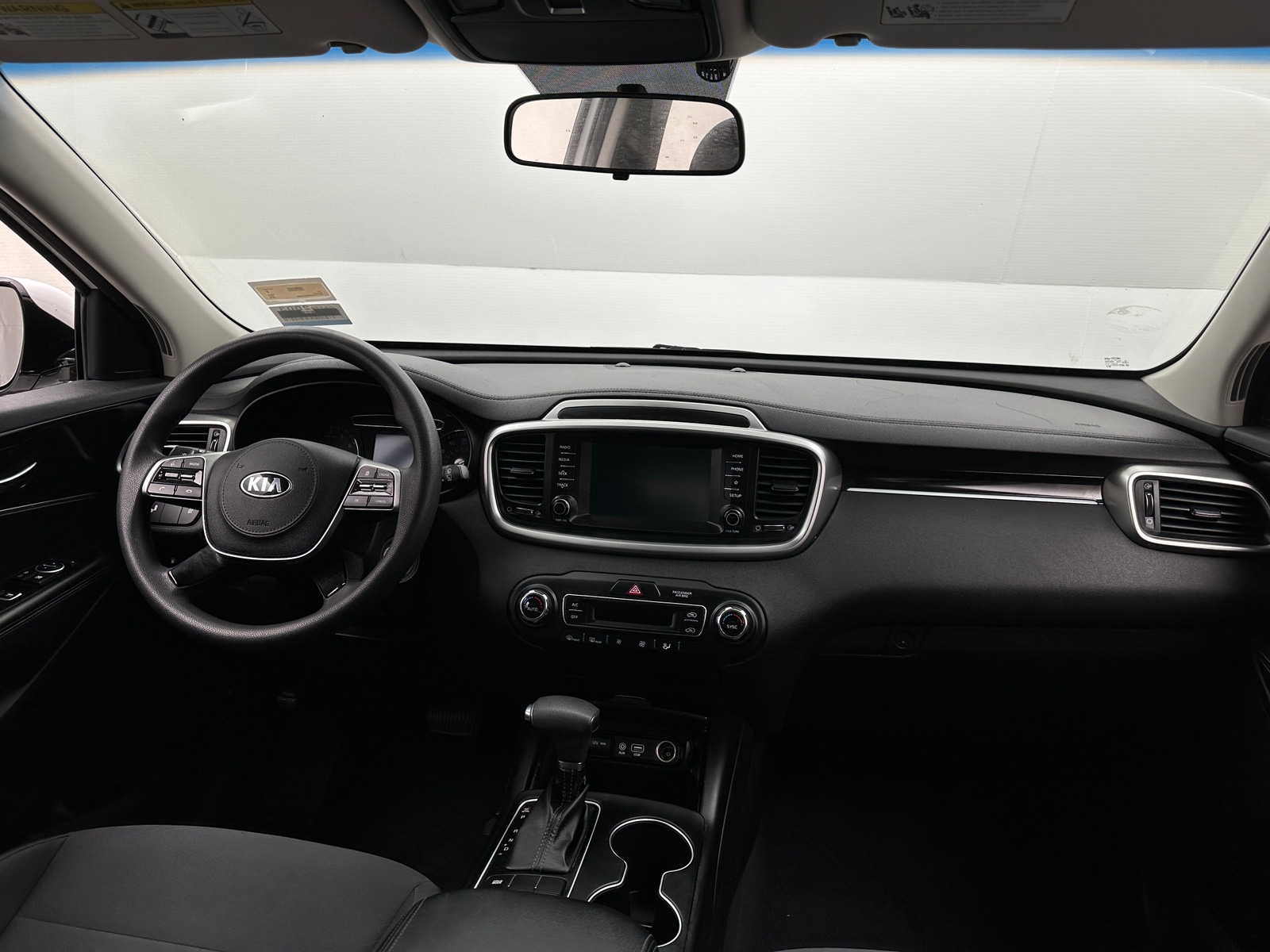 Thumbnail: 2019 Kia Sorento - 3
