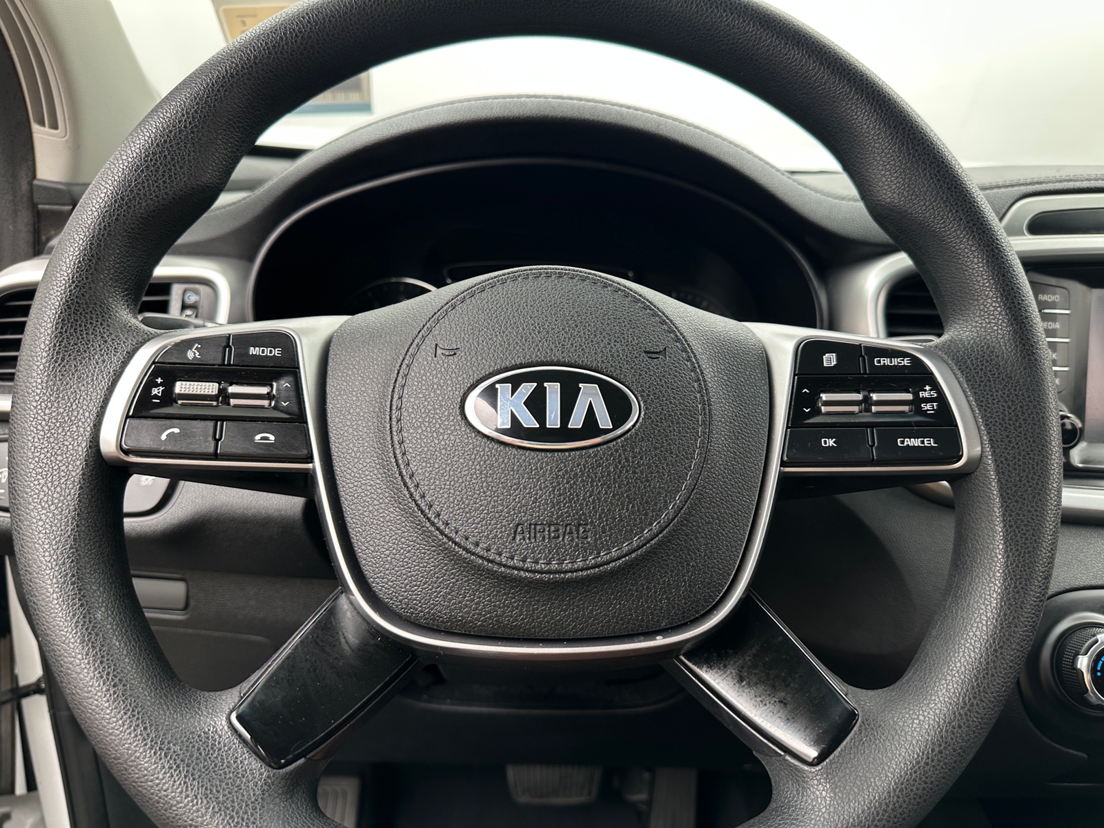 Thumbnail: 2019 Kia Sorento - 5