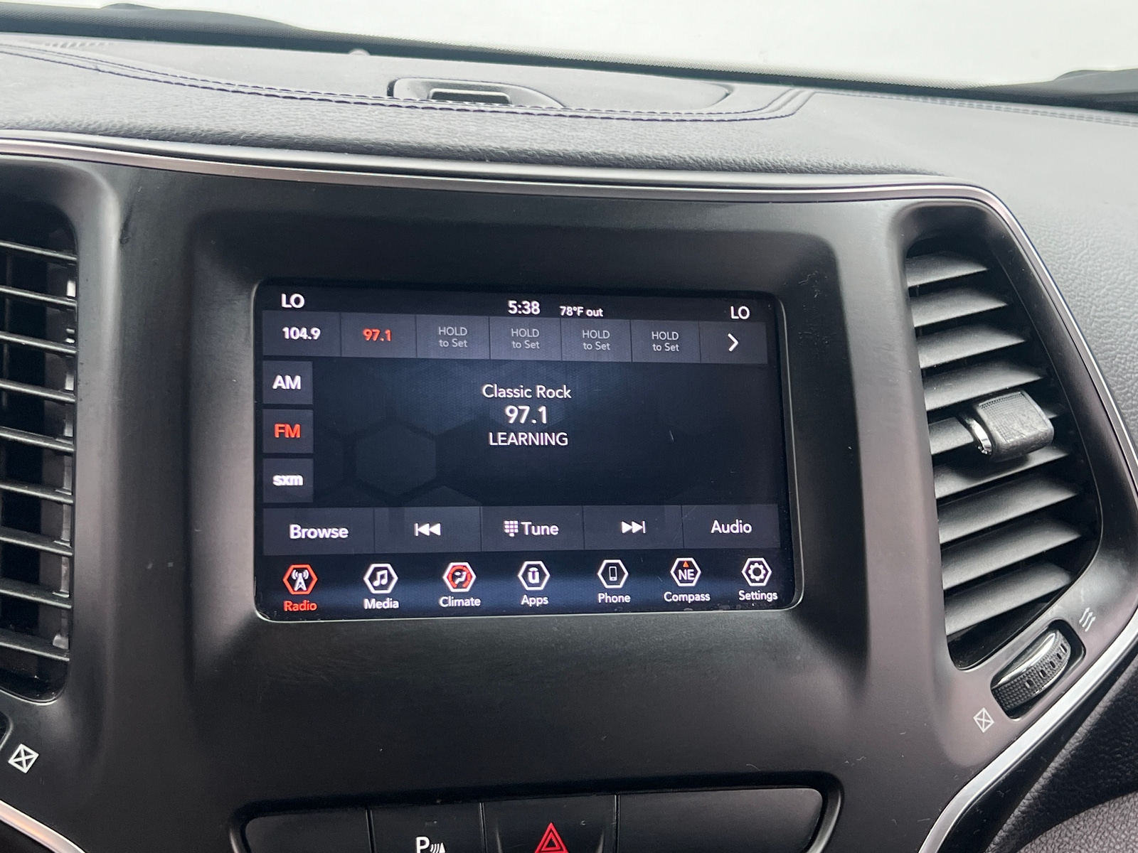 Thumbnail: 2019 Jeep Cherokee - 4