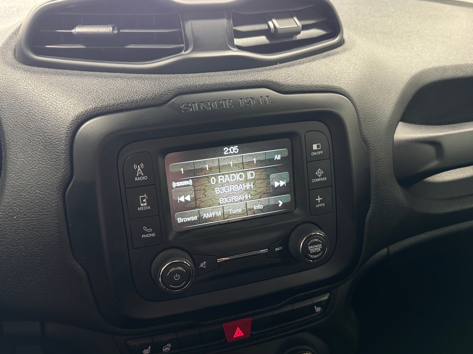 Thumbnail: 2017 Jeep Renegade - 4