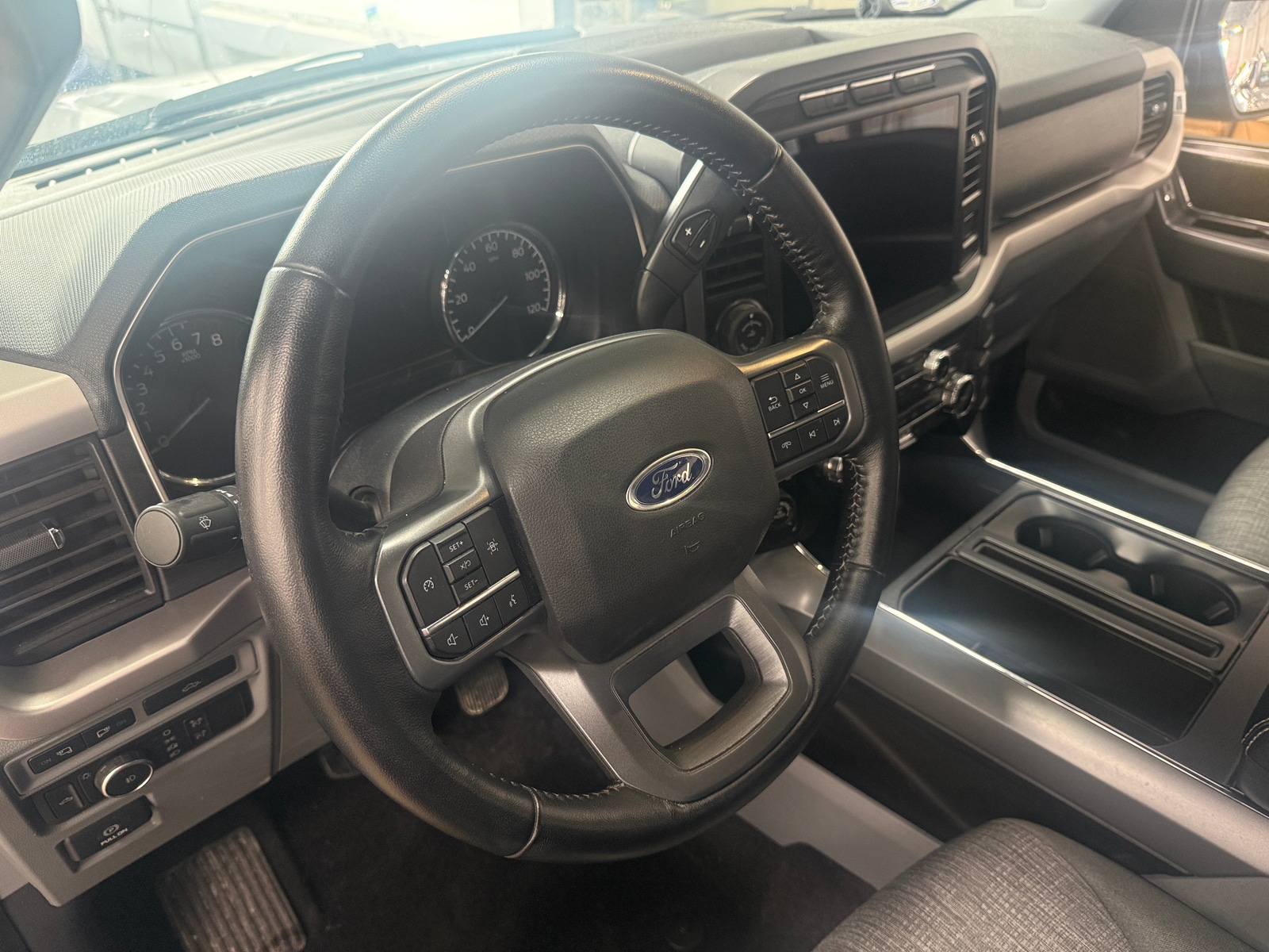 Thumbnail: 2022 Ford Econoline - 5