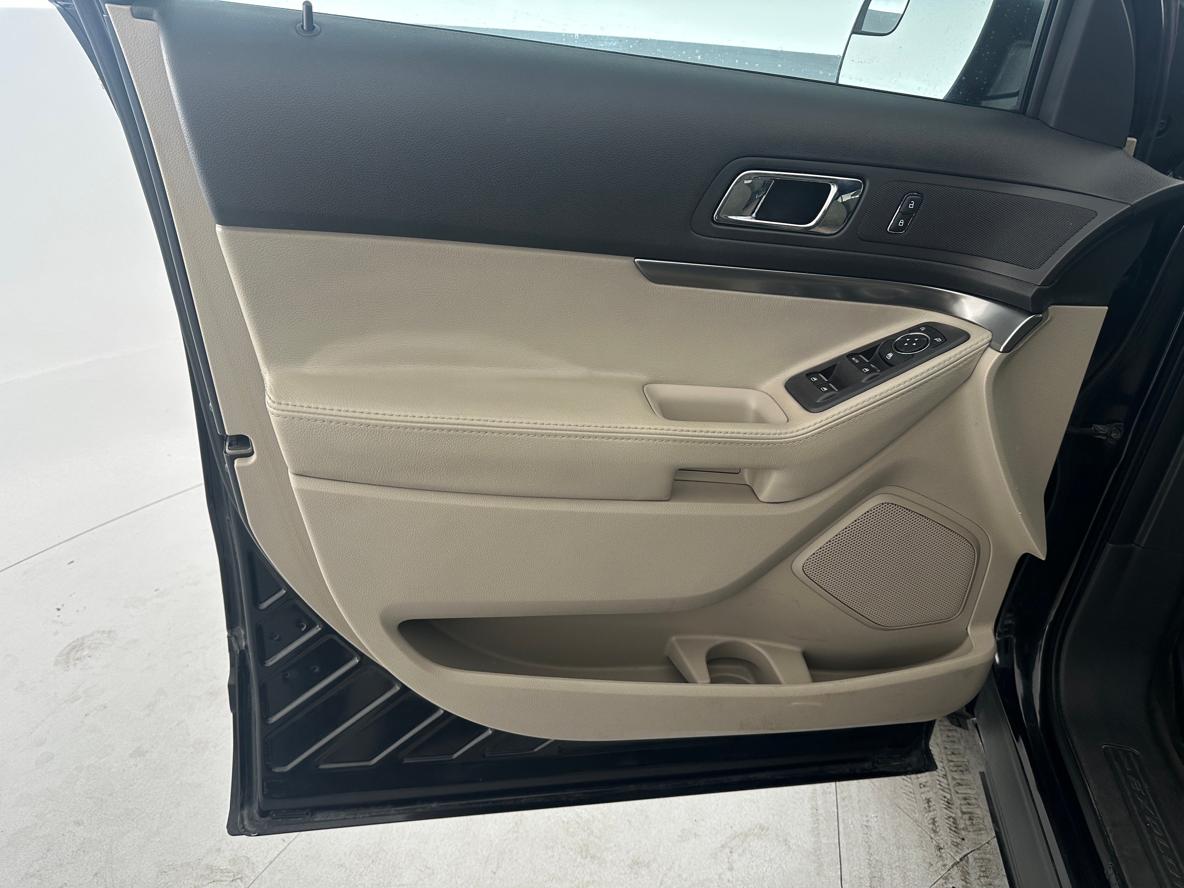 Used 2013 Ford Explorer Base with VIN 1FM5K7B85DGA78424 for sale in Auburn, WA