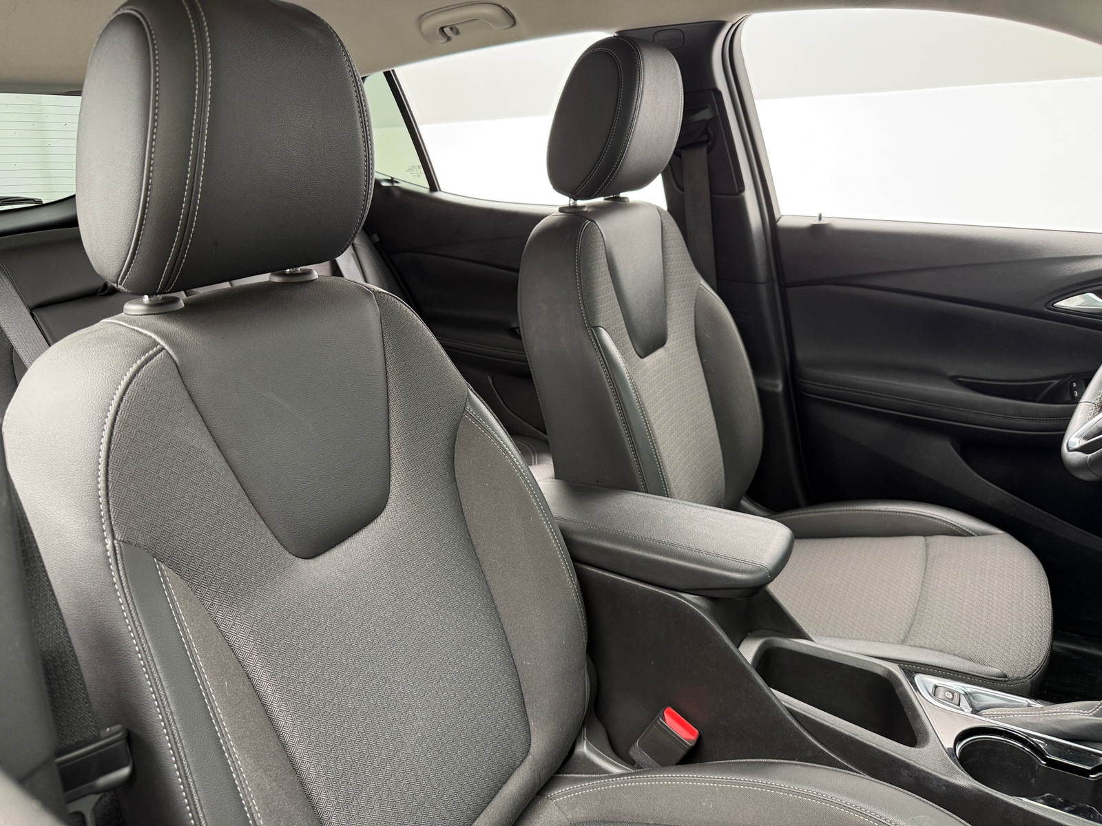 Thumbnail: 2023 Buick Encore GX - 2