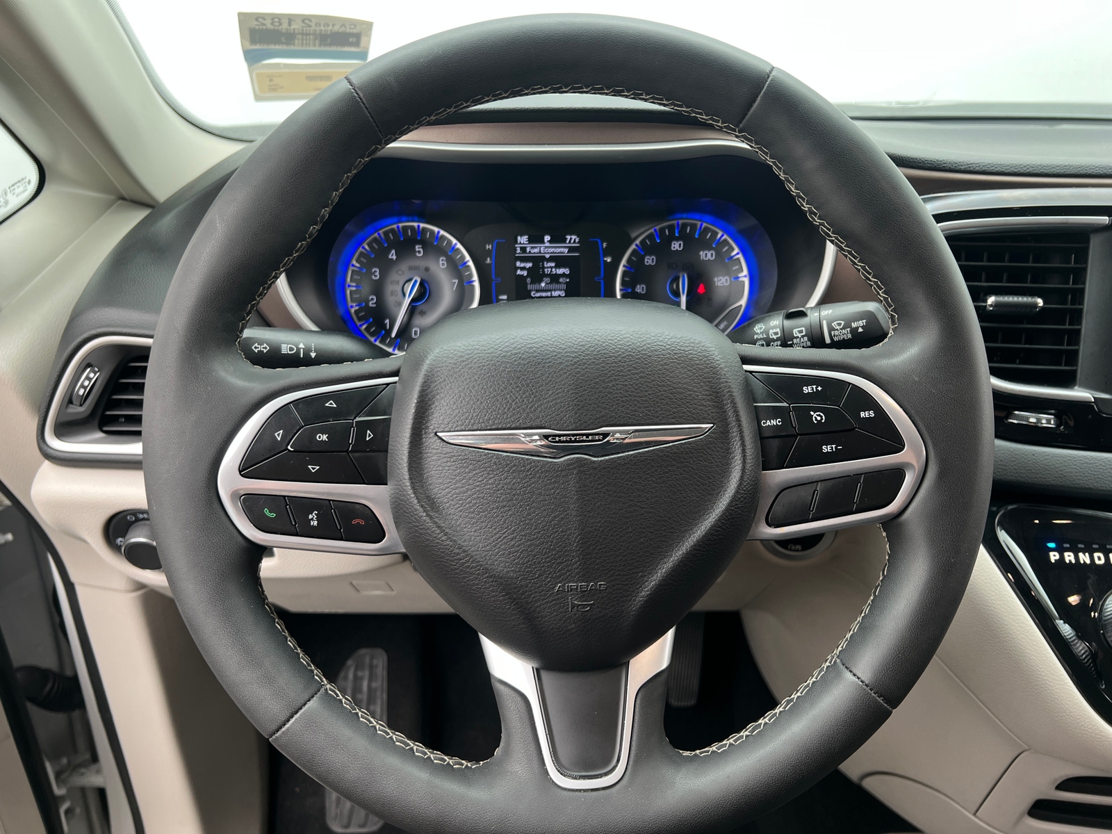 Thumbnail: 2023 Chrysler Voyager - 5