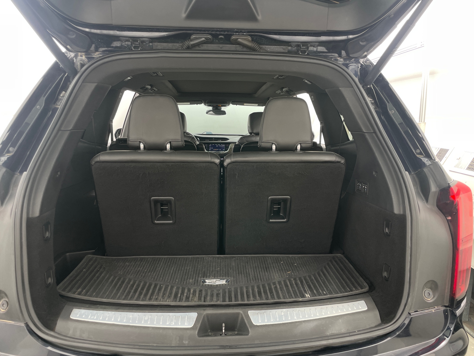 Thumbnail: 2021 Cadillac XT6 - 6