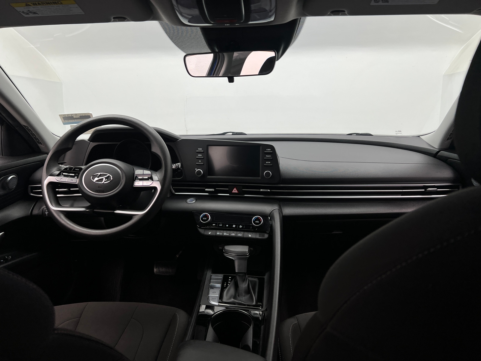 Thumbnail: 2023 Hyundai Elantra - 3