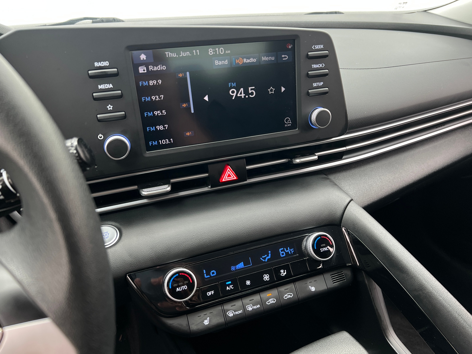 Thumbnail: 2023 Hyundai Elantra - 4