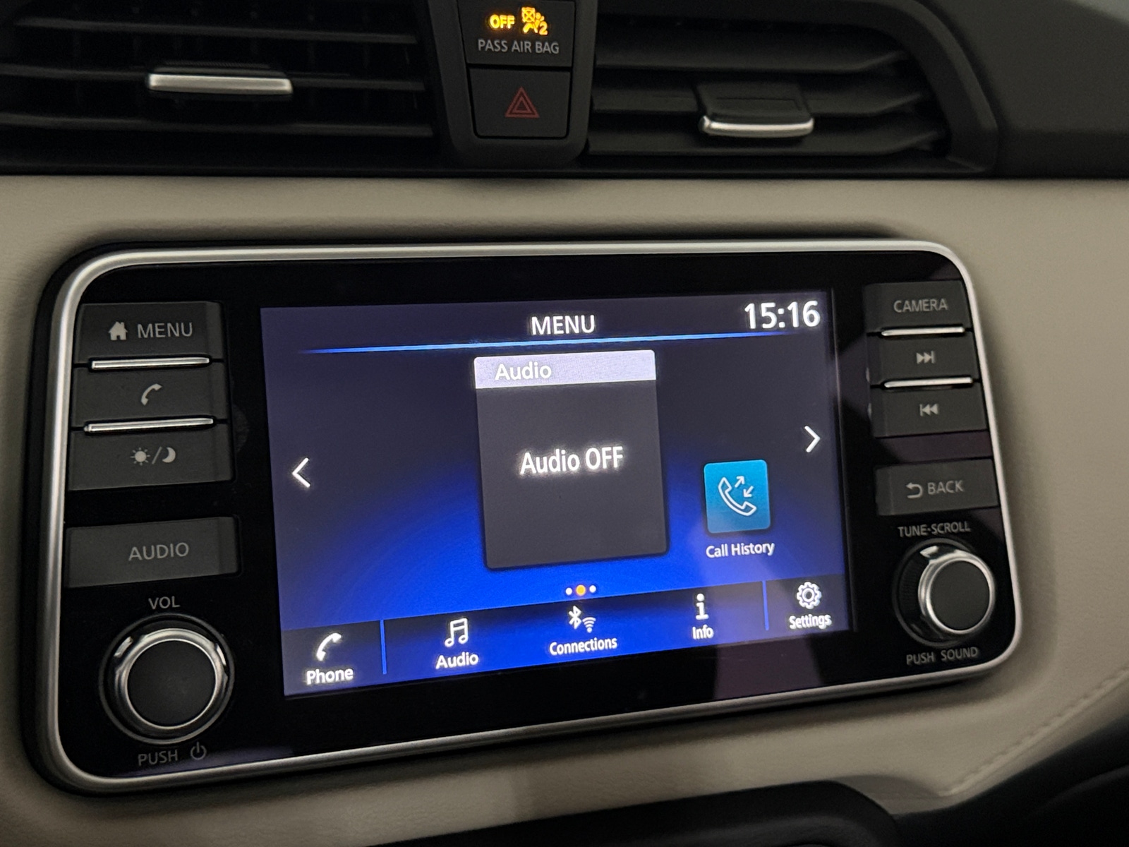 Thumbnail: 2022 Nissan Versa - 4