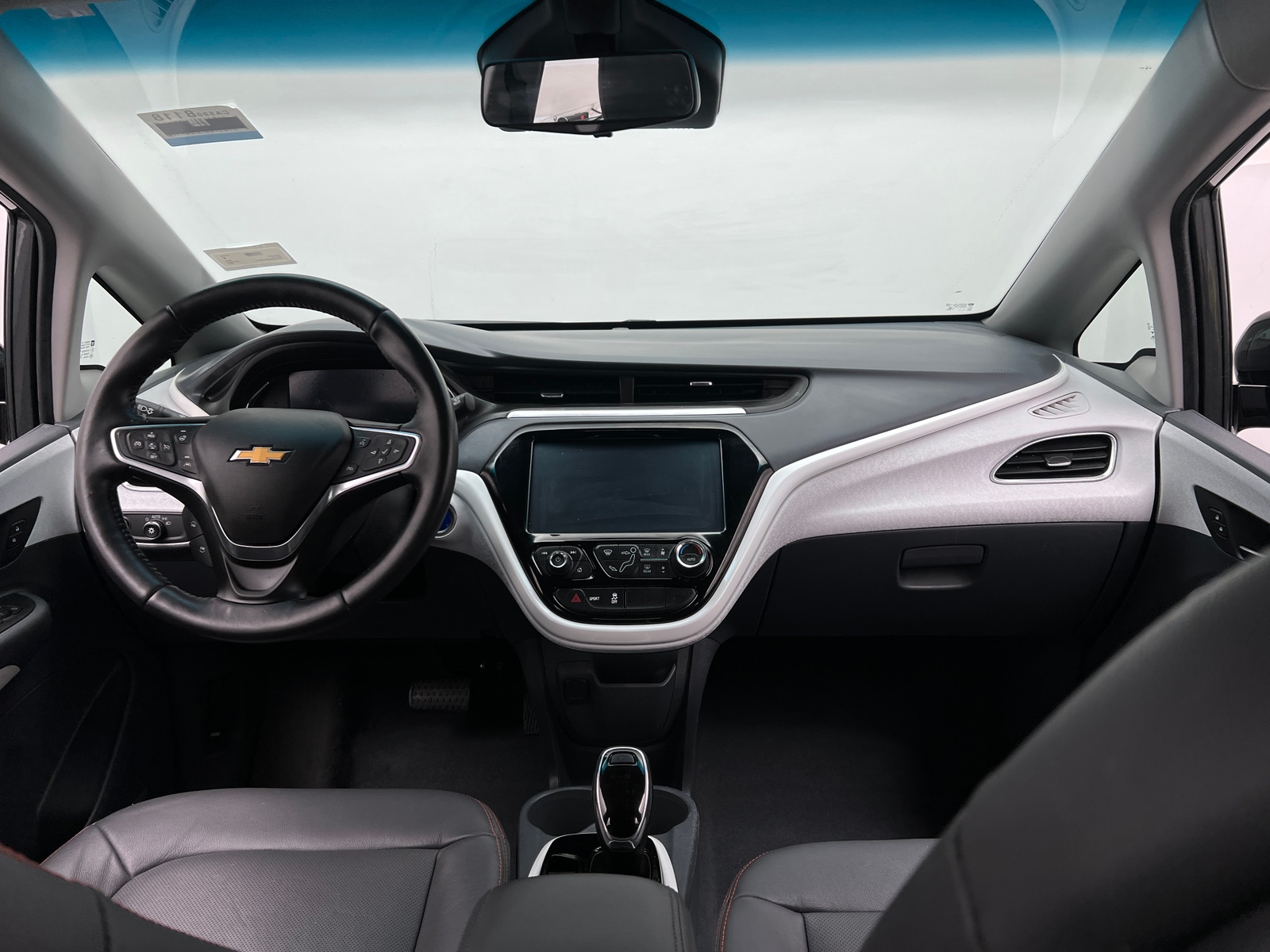 Thumbnail: 2017 Chevrolet Bolt EV - 2