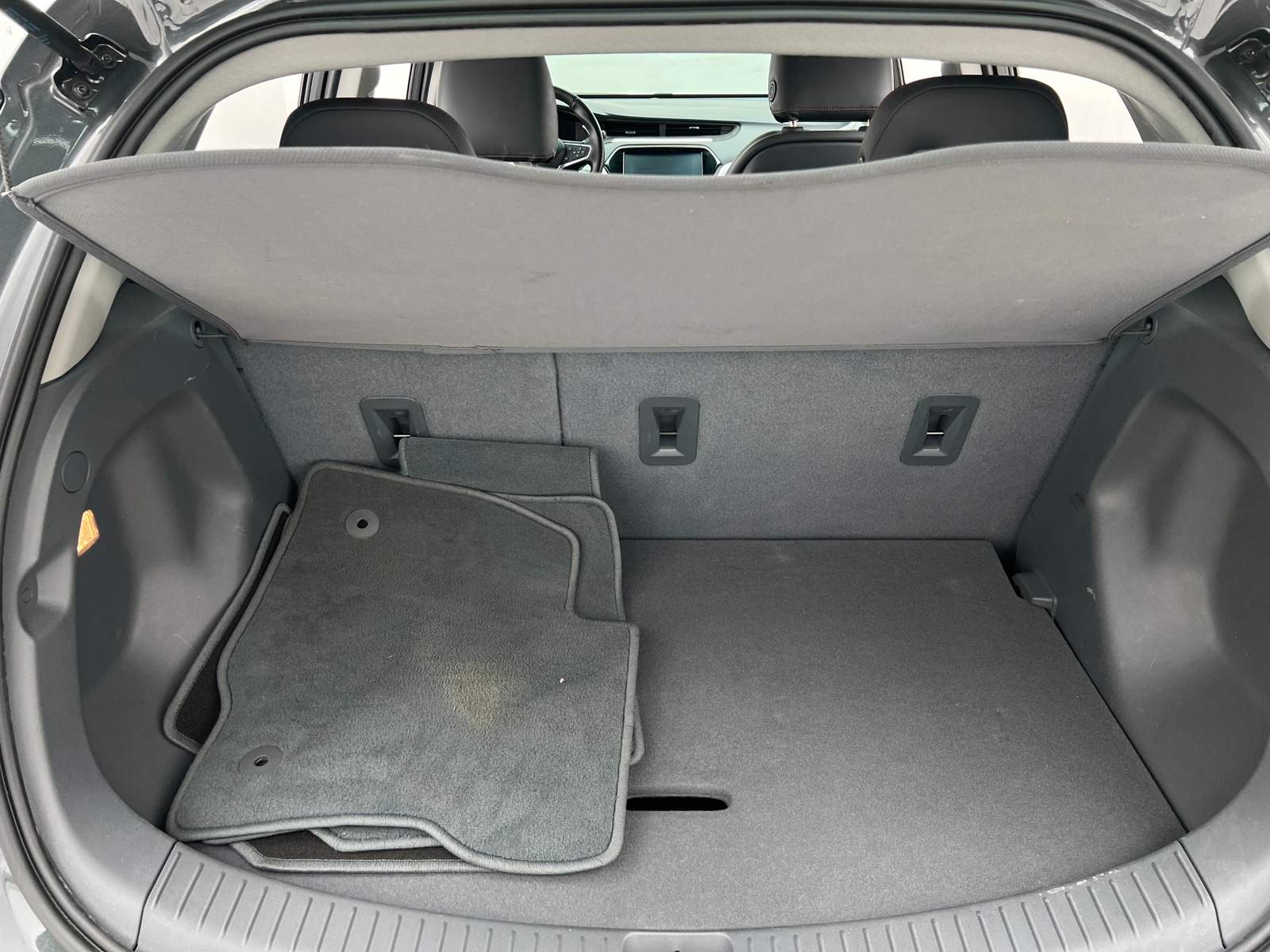 Thumbnail: 2017 Chevrolet Bolt EV - 6