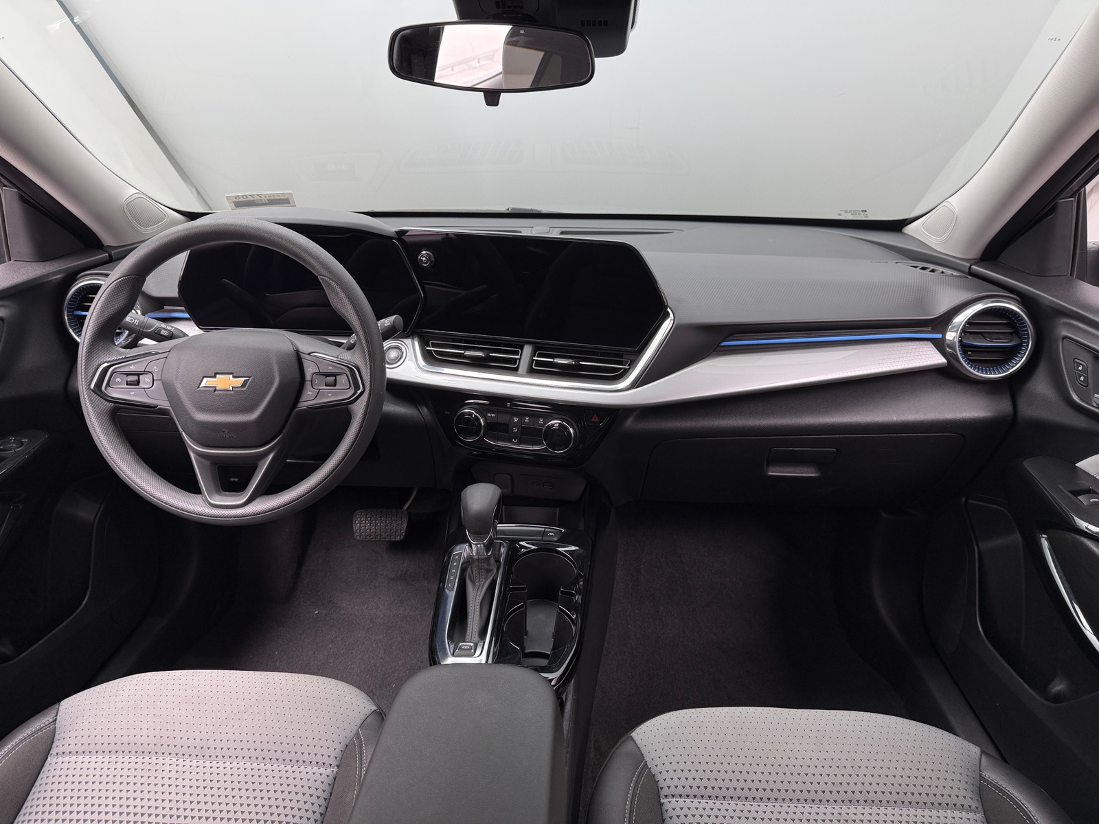 Thumbnail: 2025 Chevrolet Trax - 3