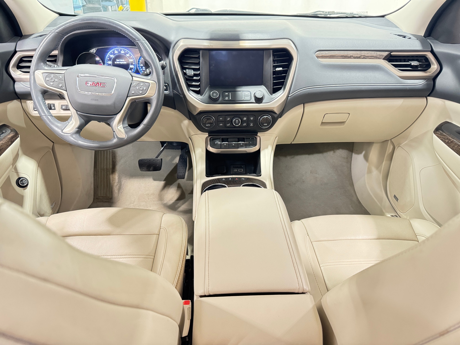 Thumbnail: 2022 GMC Acadia - 2