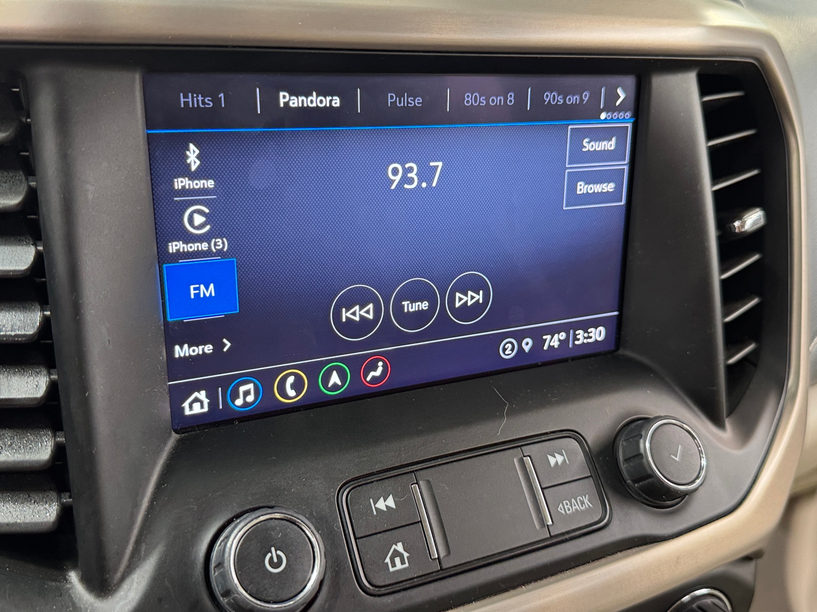 Thumbnail: 2022 GMC Acadia - 3