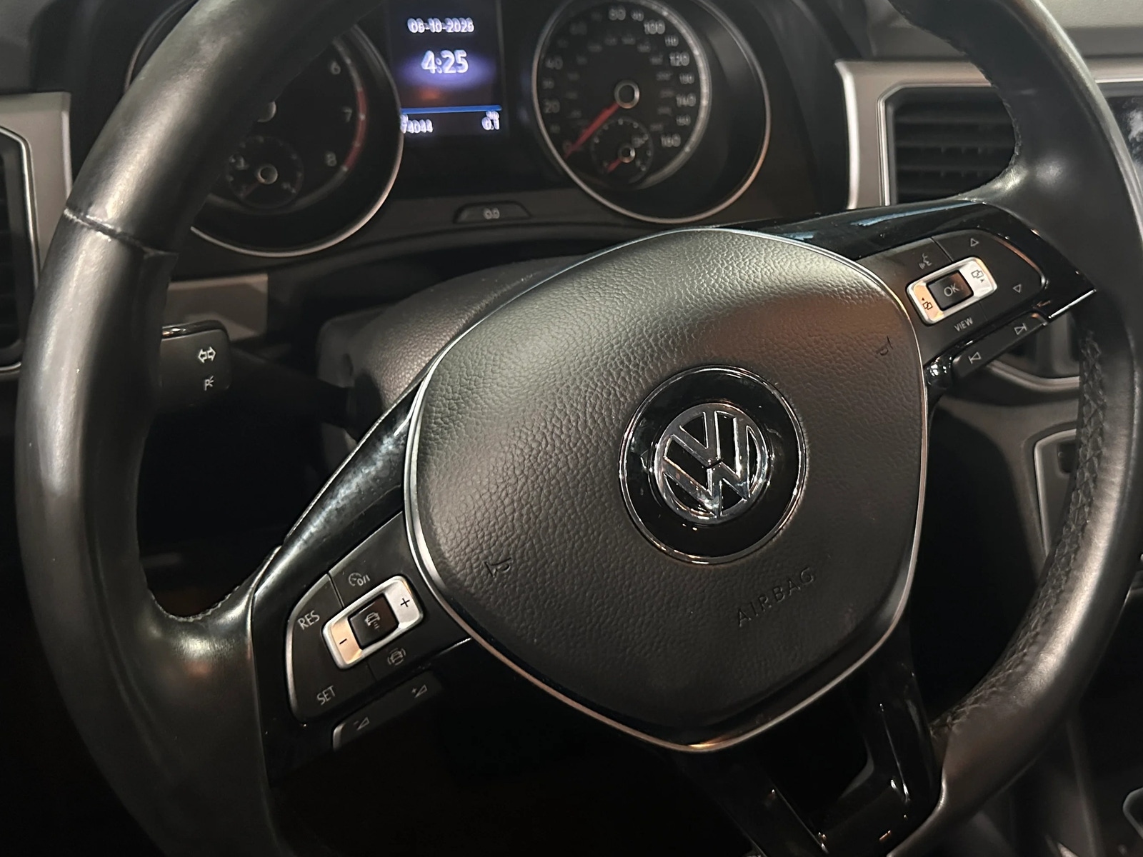 Thumbnail: 2019 Volkswagen Atlas - 4