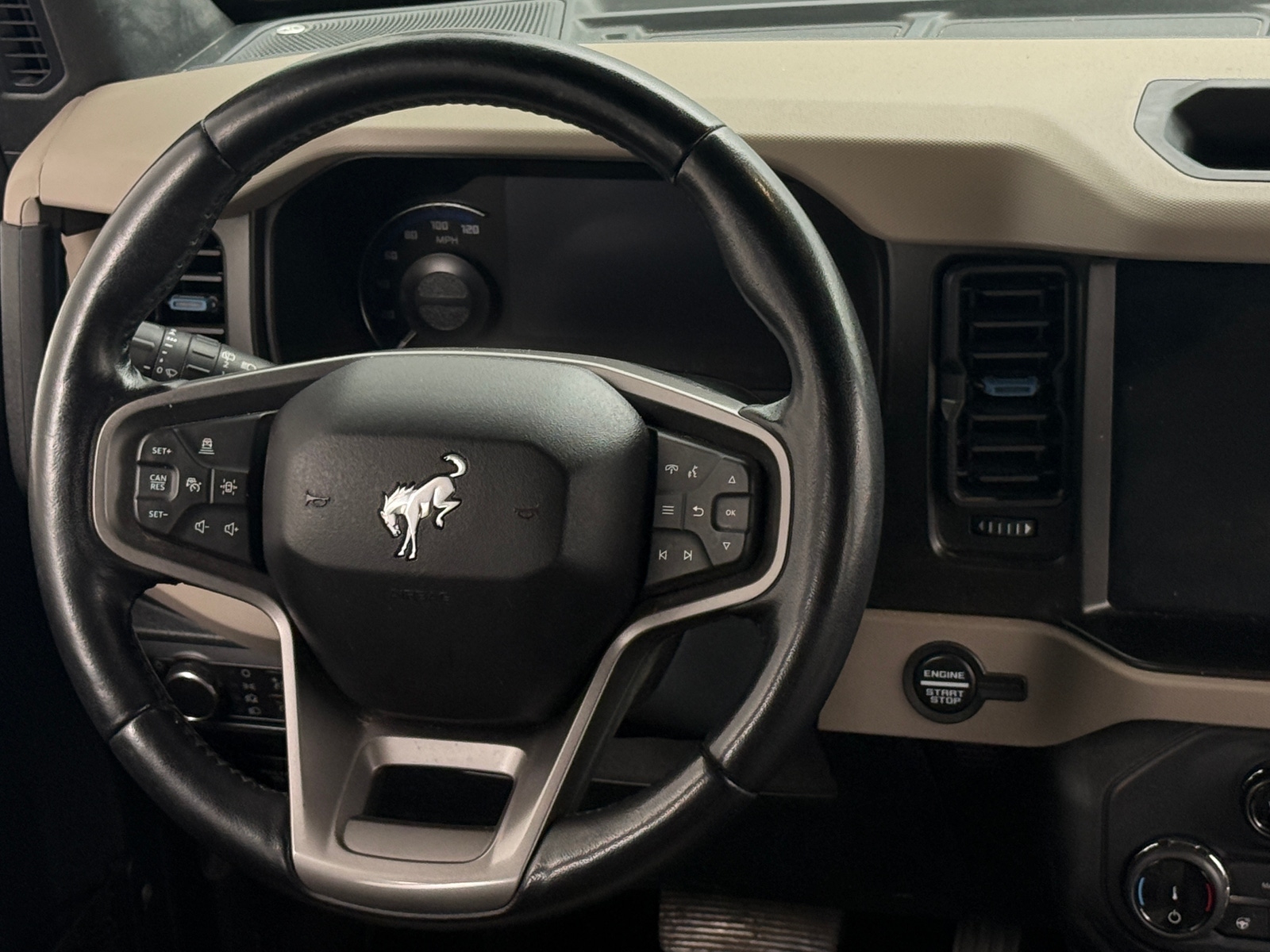 Thumbnail: 2022 Ford Bronco - 4