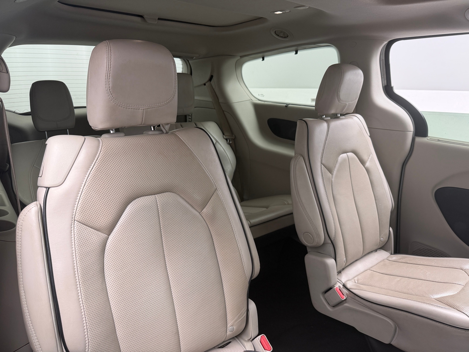 Thumbnail: 2021 Chrysler Pacifica - 5