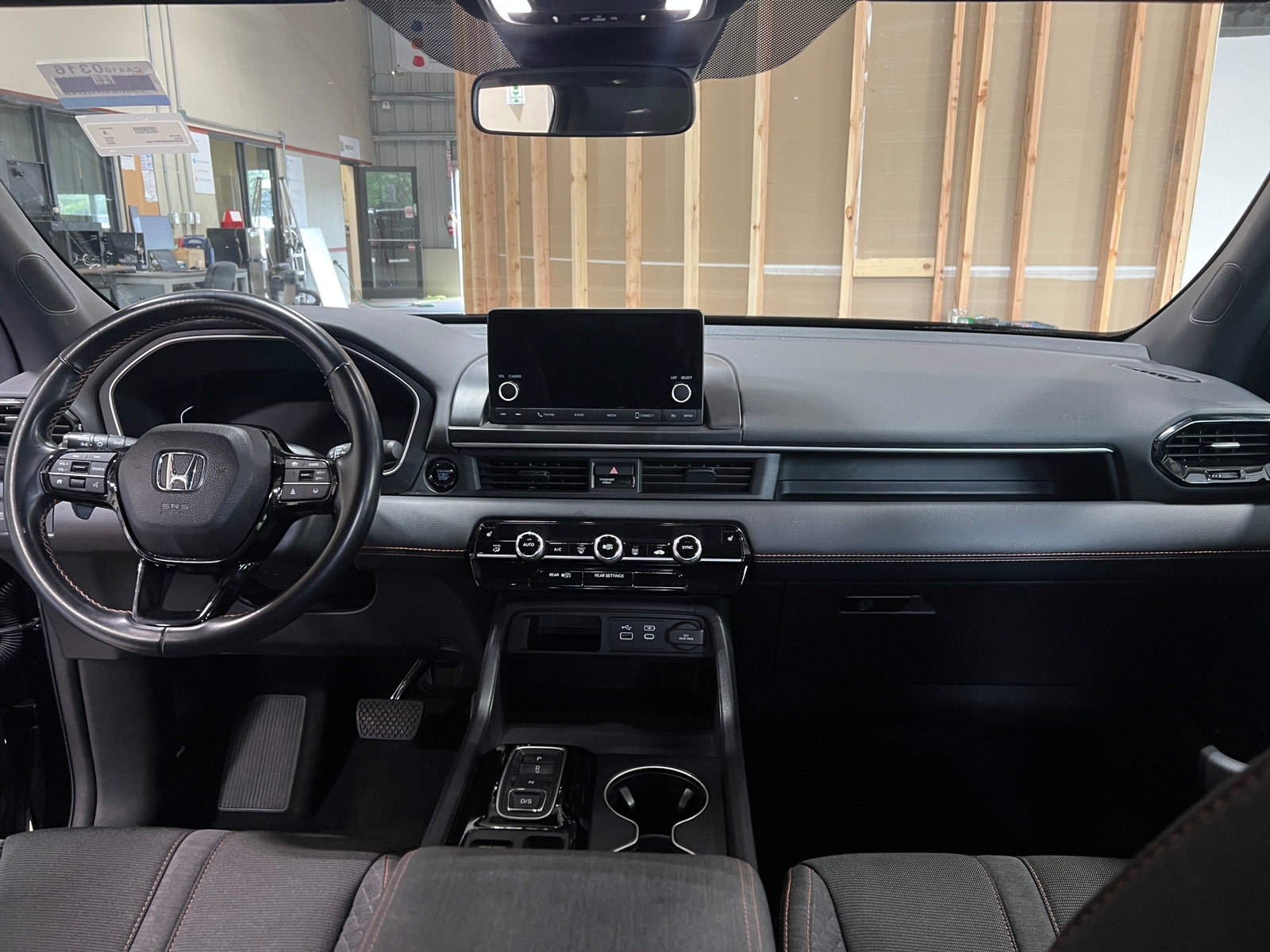 Thumbnail: 2023 Honda Pilot - 3