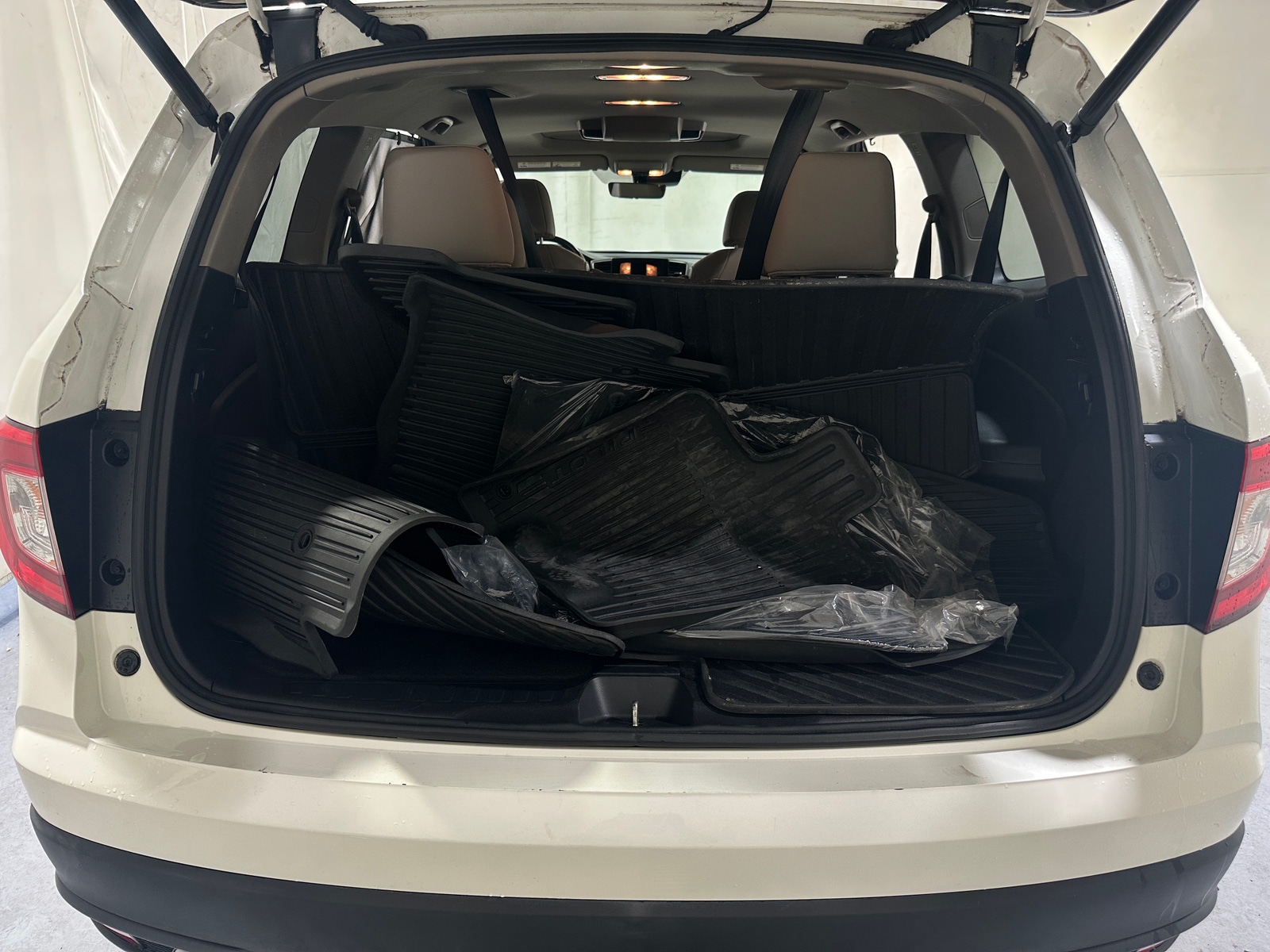 Thumbnail: 2019 Honda Pilot - 6
