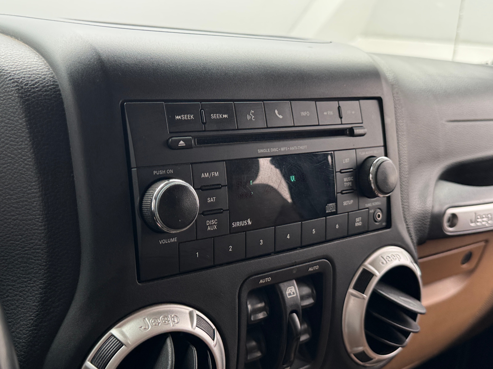 Thumbnail: 2016 Jeep Wrangler - 3