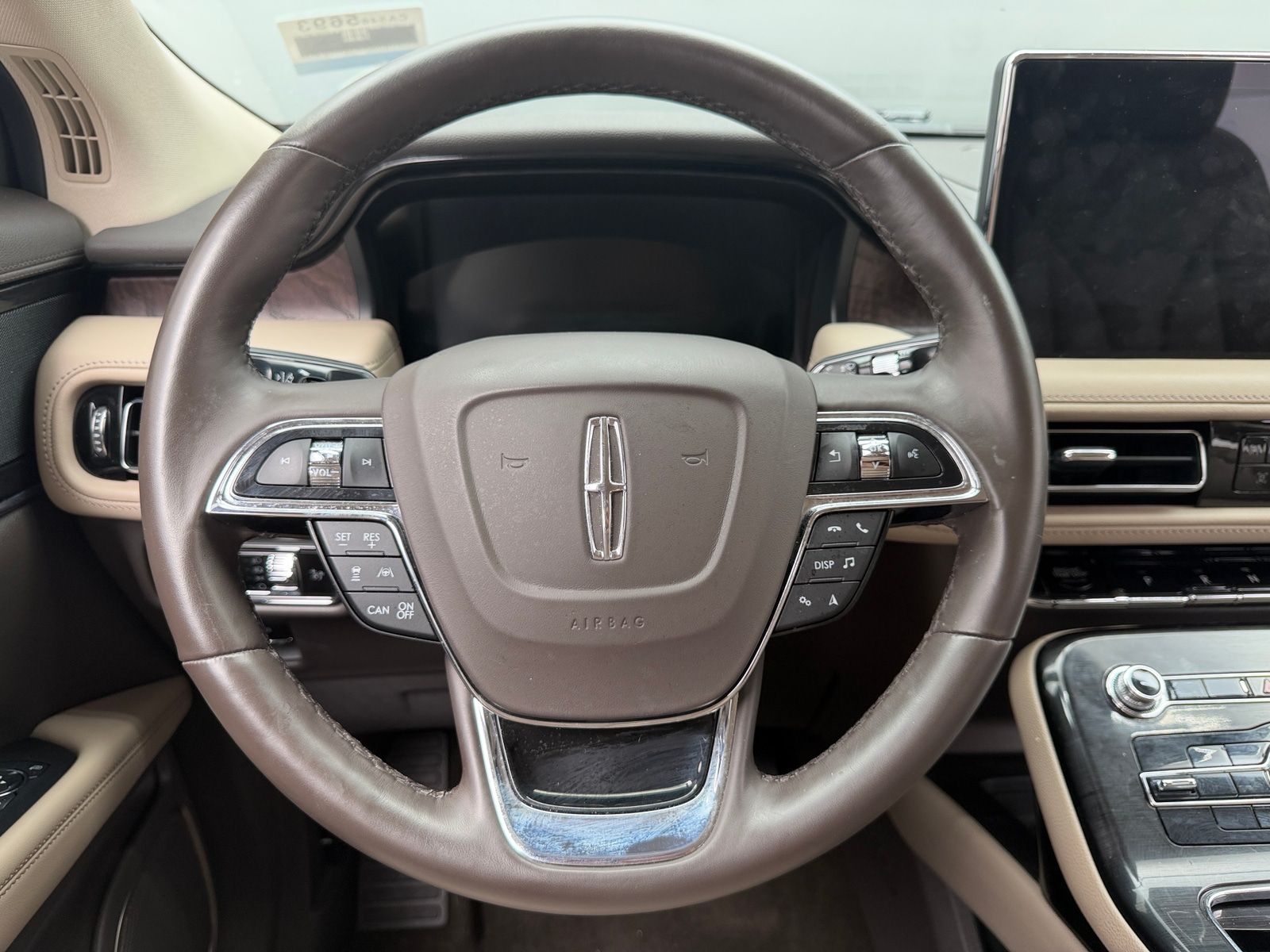 Thumbnail: 2023 Lincoln Nautilus - 4