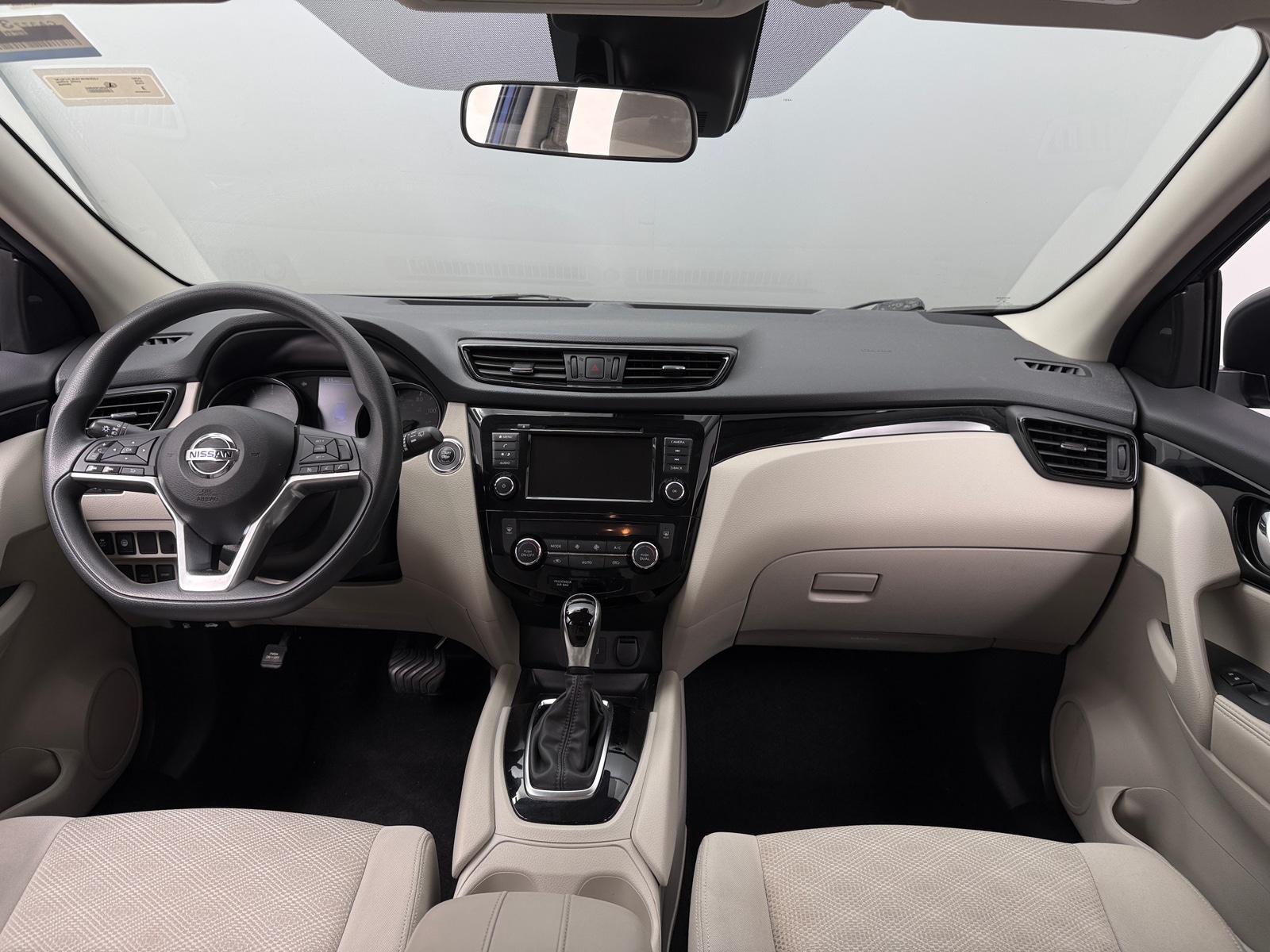Thumbnail: 2020 Nissan Rogue Sport - 3