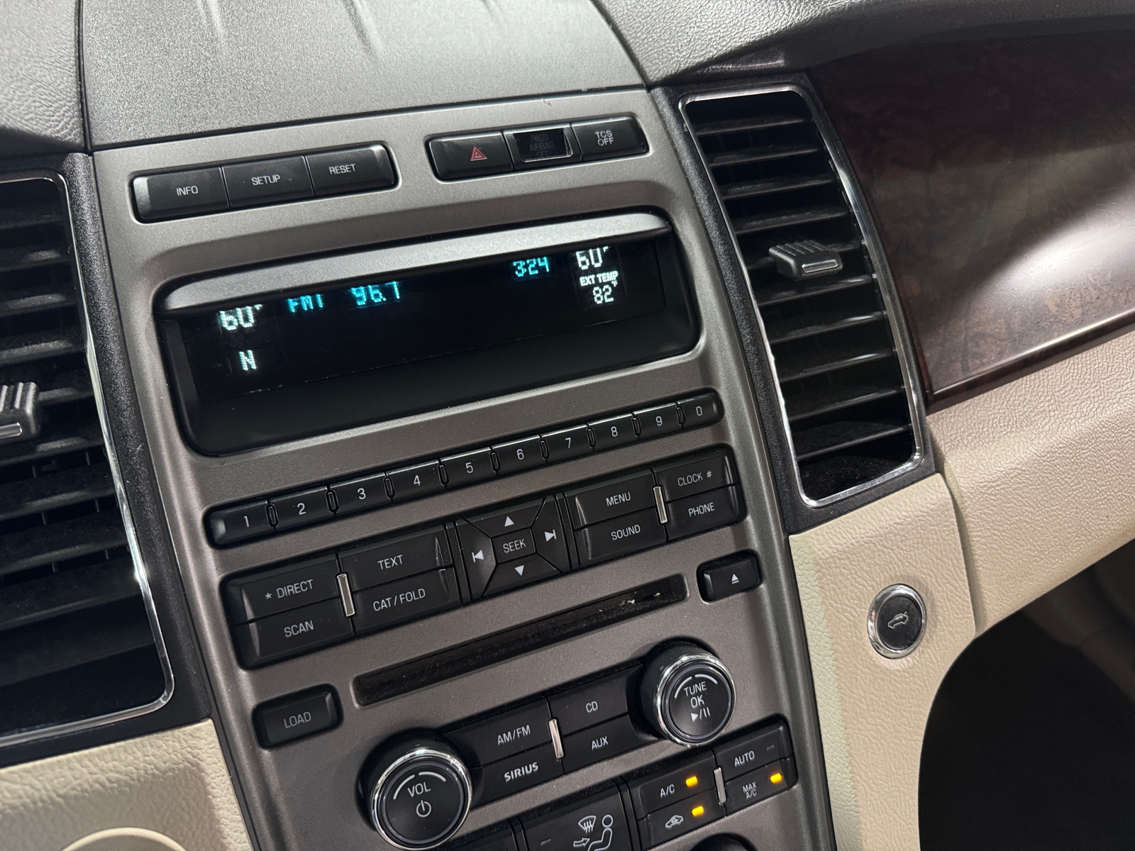 Thumbnail: 2012 Ford Taurus - 3