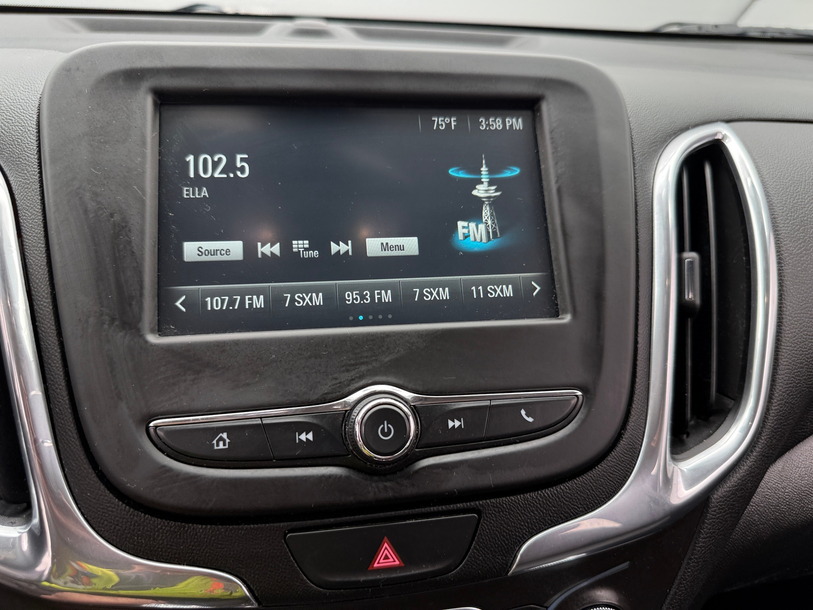 Thumbnail: 2018 Chevrolet Equinox - 4