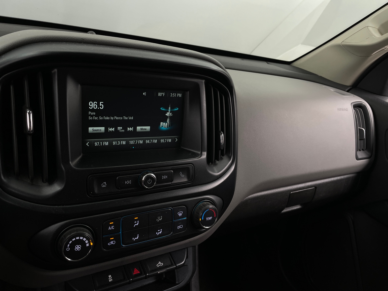 Thumbnail: 2018 Chevrolet Colorado - 4
