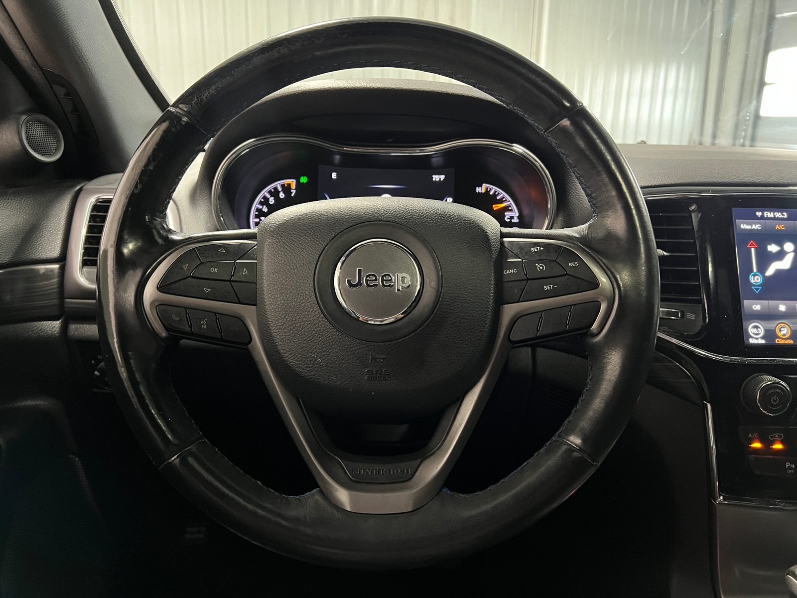Thumbnail: 2019 Jeep Grand Cherokee - 5