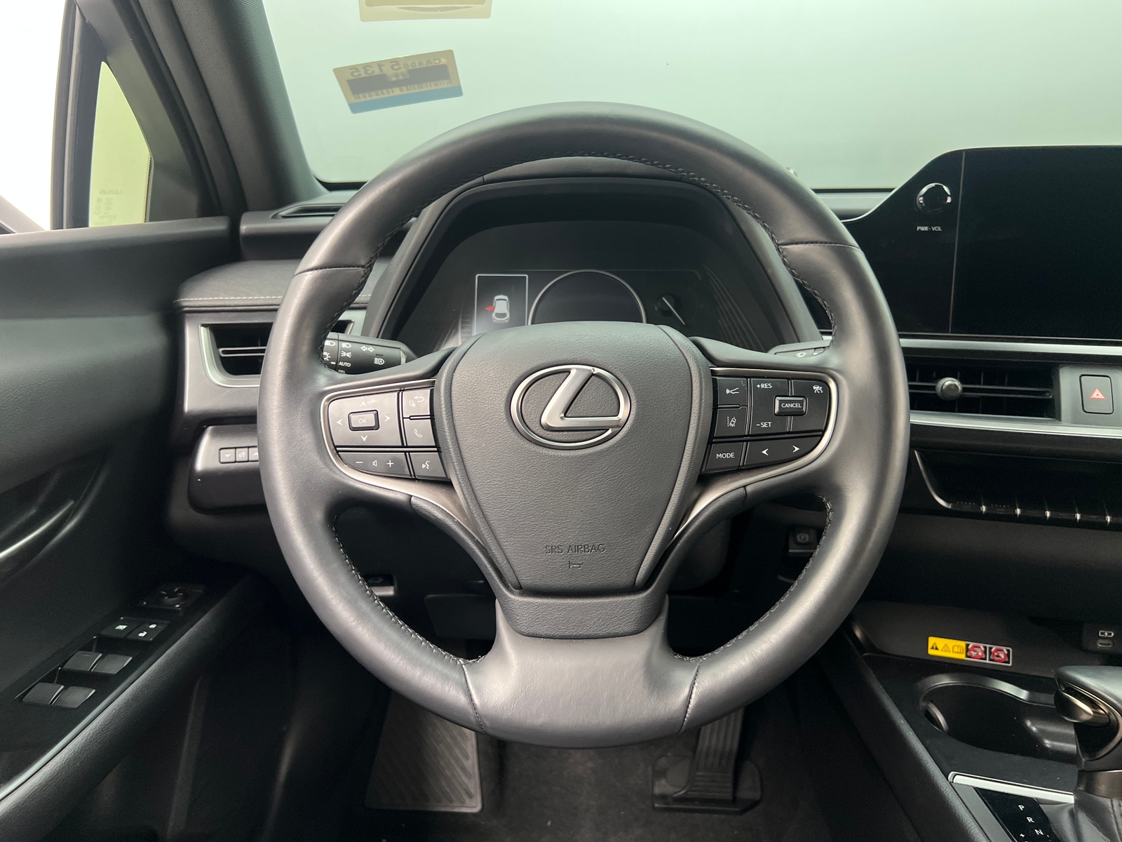 Thumbnail: 2024 Lexus UX - 4