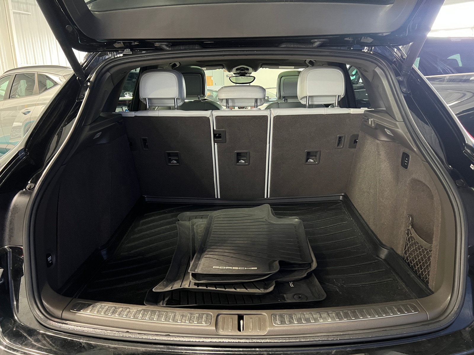 Thumbnail: 2017 Porsche Macan - 6