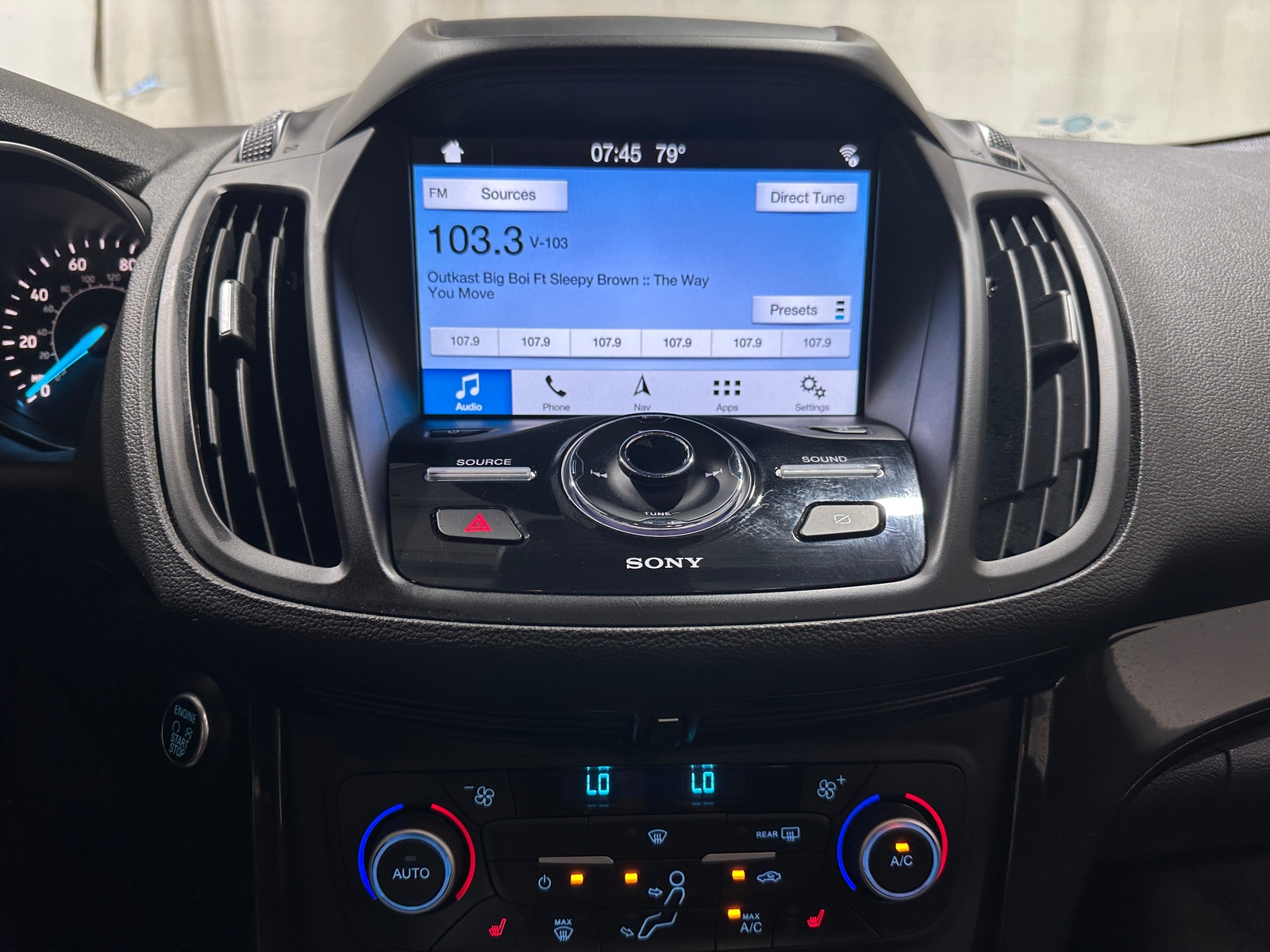 Thumbnail: 2019 Ford Escape - 3