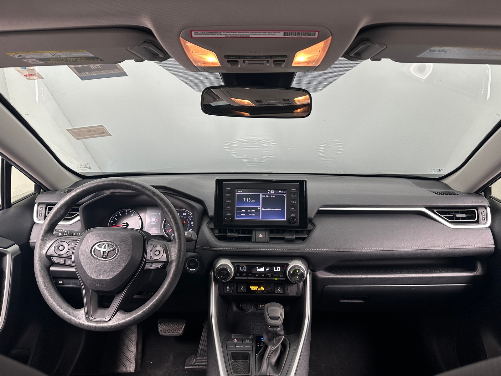 Thumbnail: 2019 Toyota RAV4 - 3