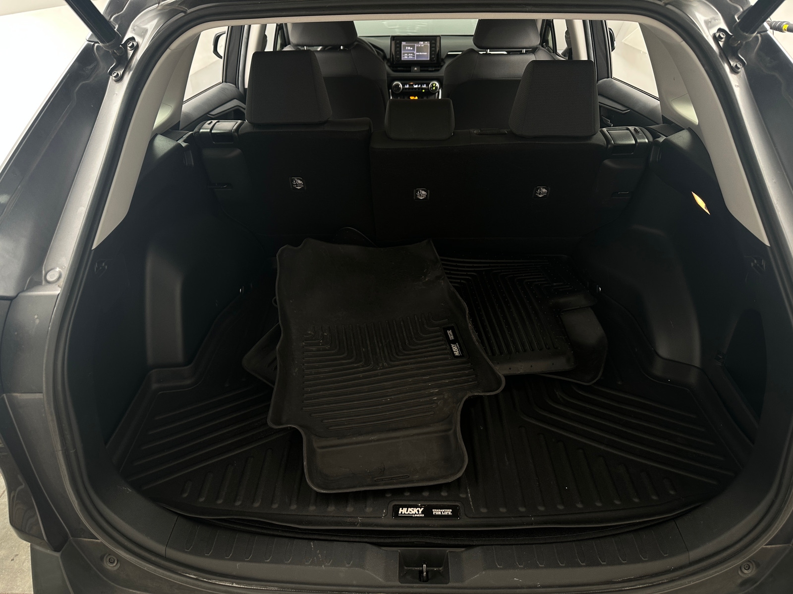 Thumbnail: 2019 Toyota RAV4 - 7