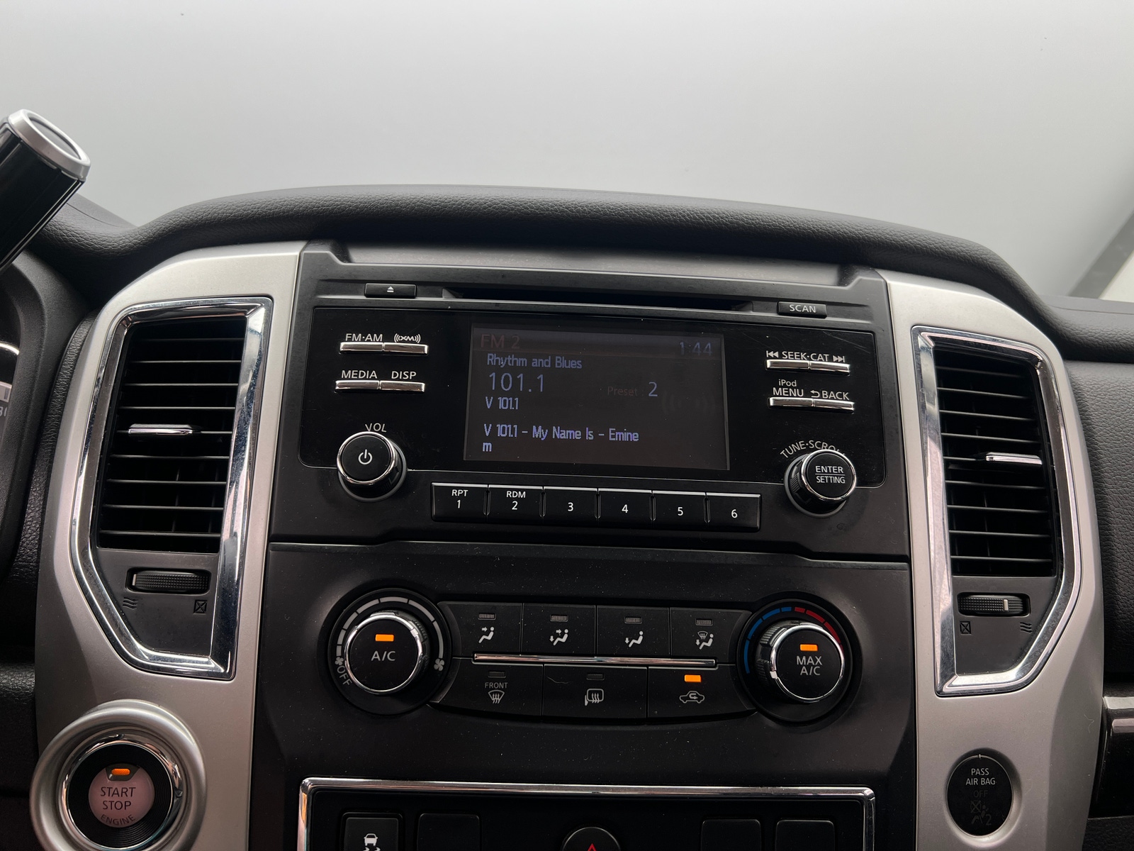 Thumbnail: 2018 Nissan Titan - 4