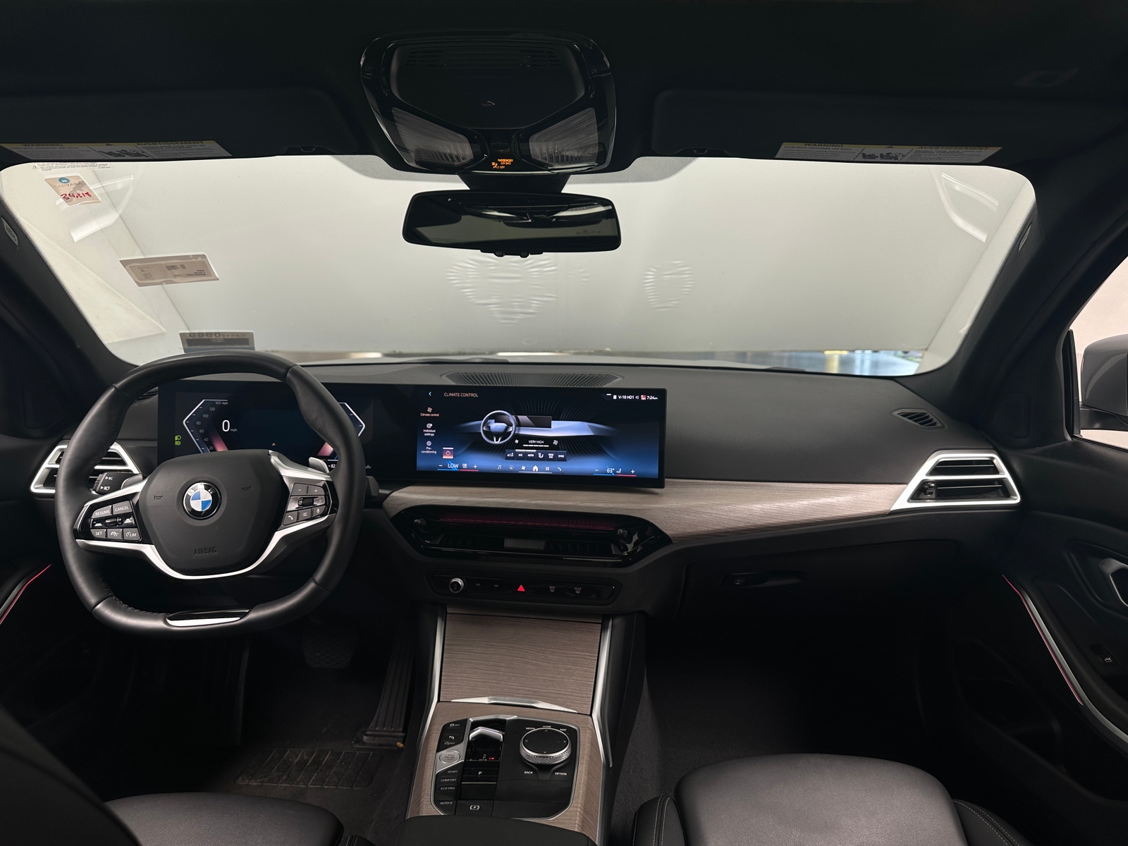 Thumbnail: 2025 BMW 3 Series - 2