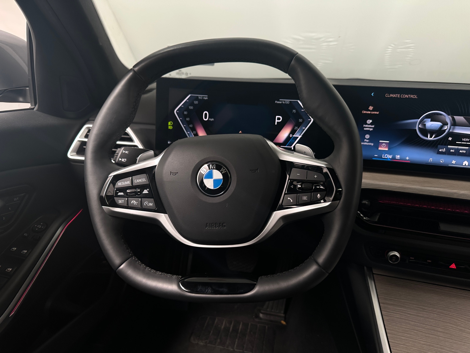 Thumbnail: 2025 BMW 3 Series - 4