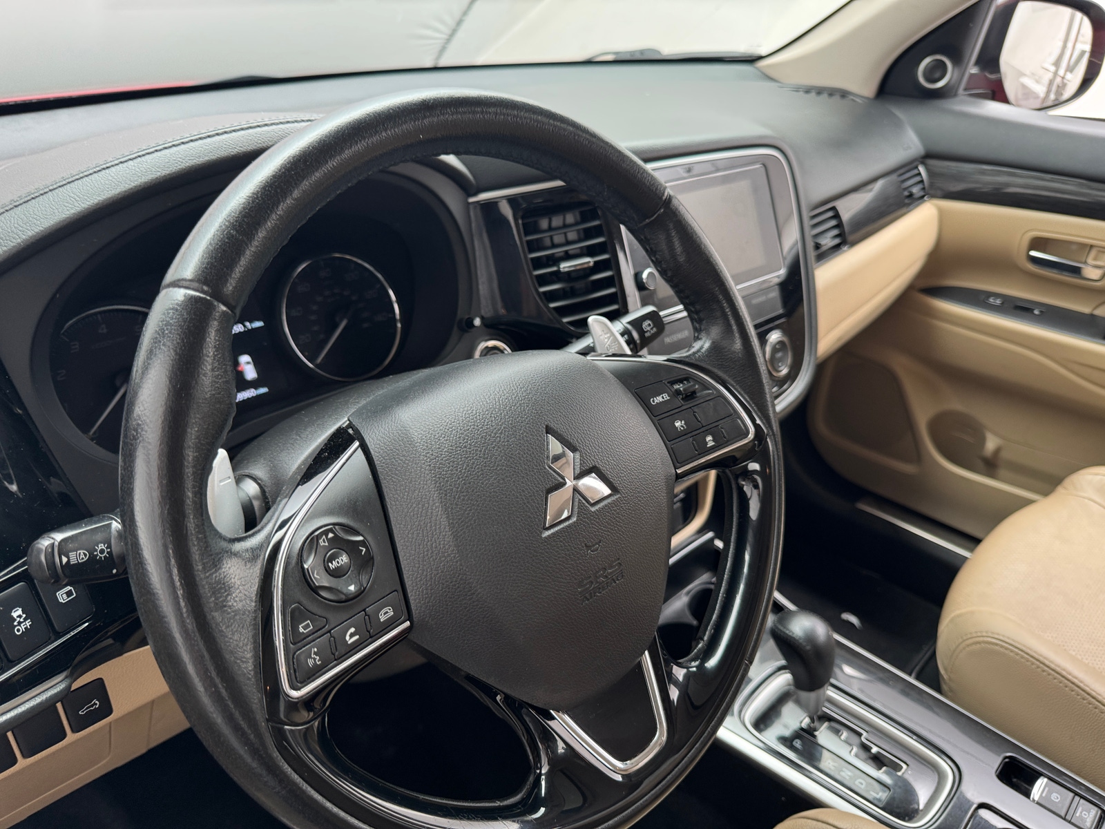 Thumbnail: 2017 Mitsubishi Outlander - 4