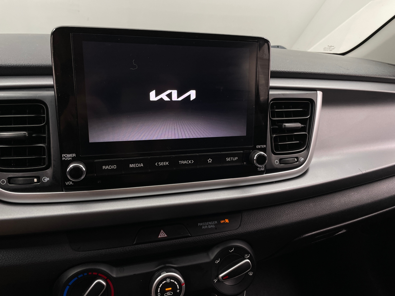 Thumbnail: 2023 Kia Rio - 4