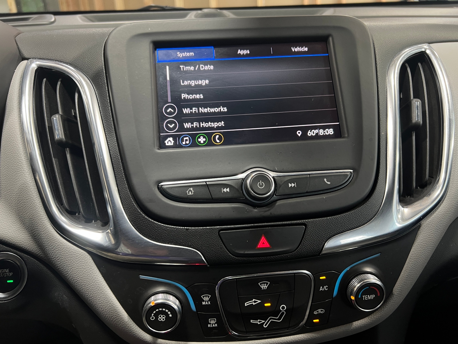Thumbnail: 2021 Chevrolet Equinox - 4