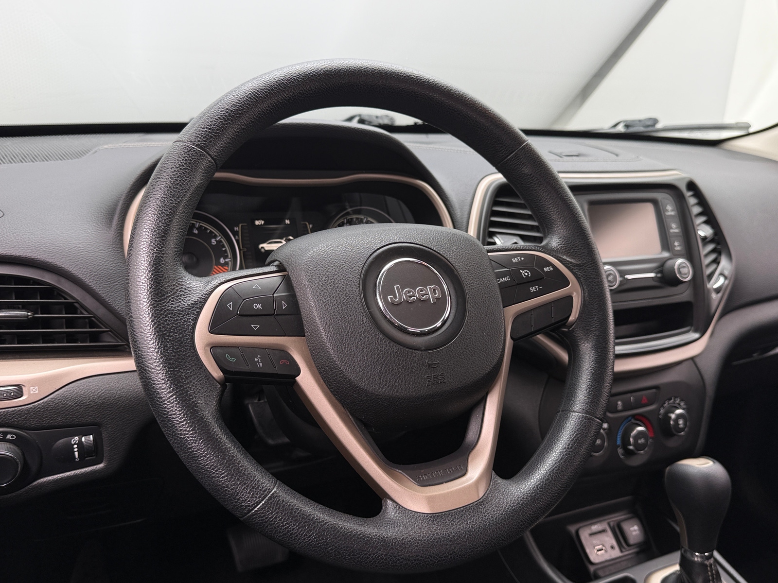 Thumbnail: 2015 Jeep Cherokee - 5