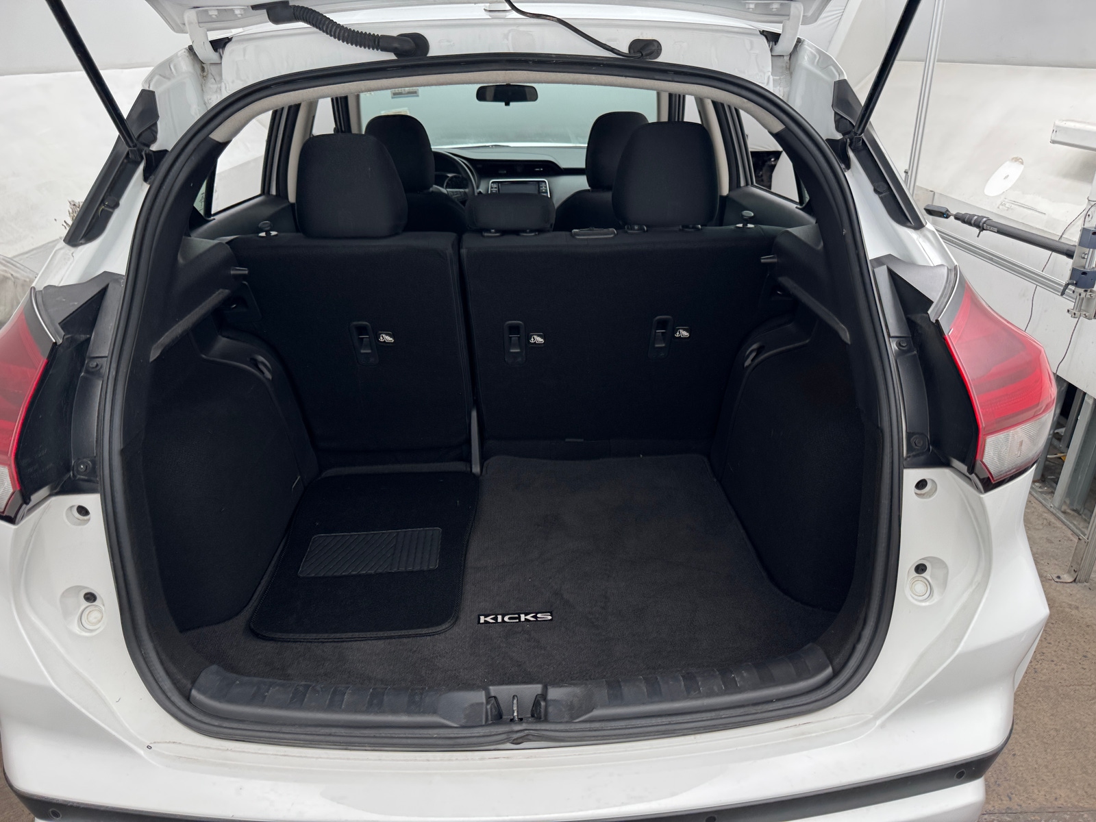 Thumbnail: 2024 Nissan Kicks - 7