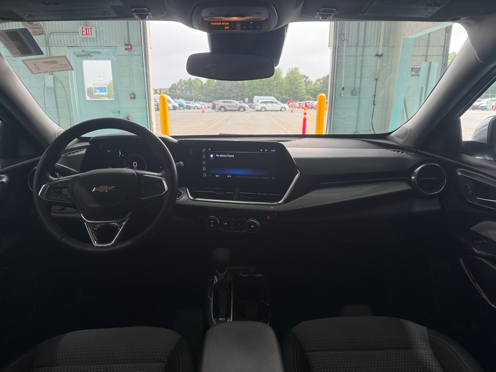Thumbnail: 2025 Chevrolet Trax - 3