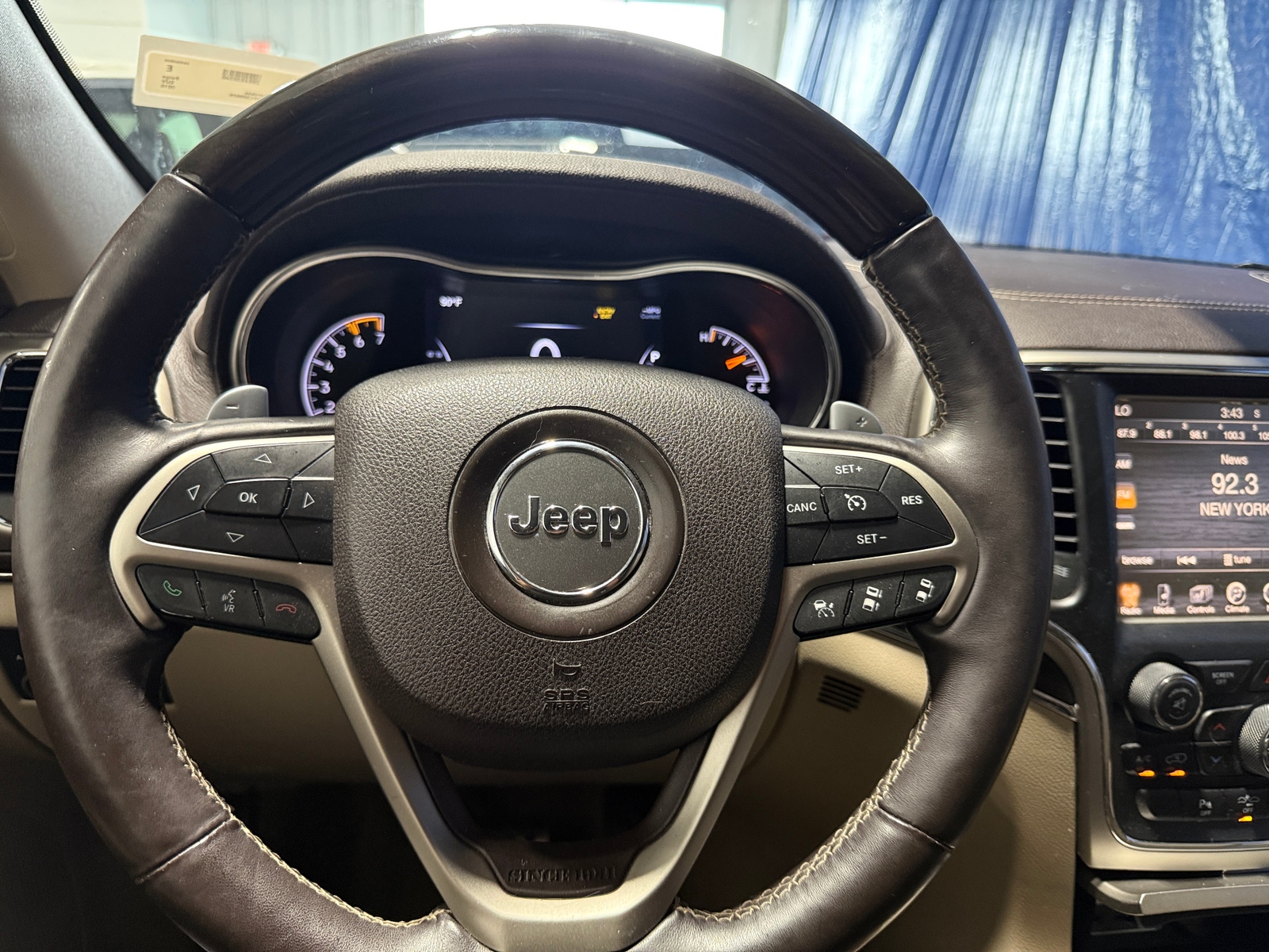 Thumbnail: 2015 Jeep Grand Cherokee - 4