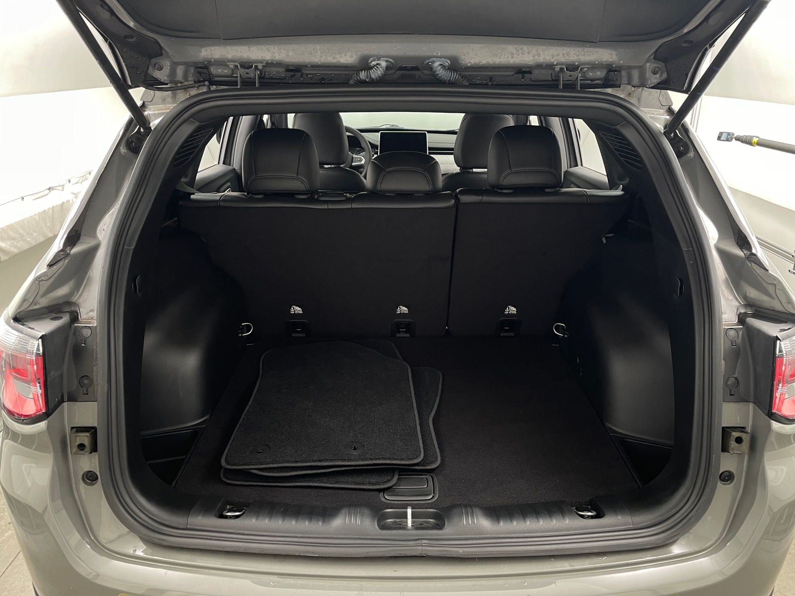 Thumbnail: 2023 Jeep Compass - 6