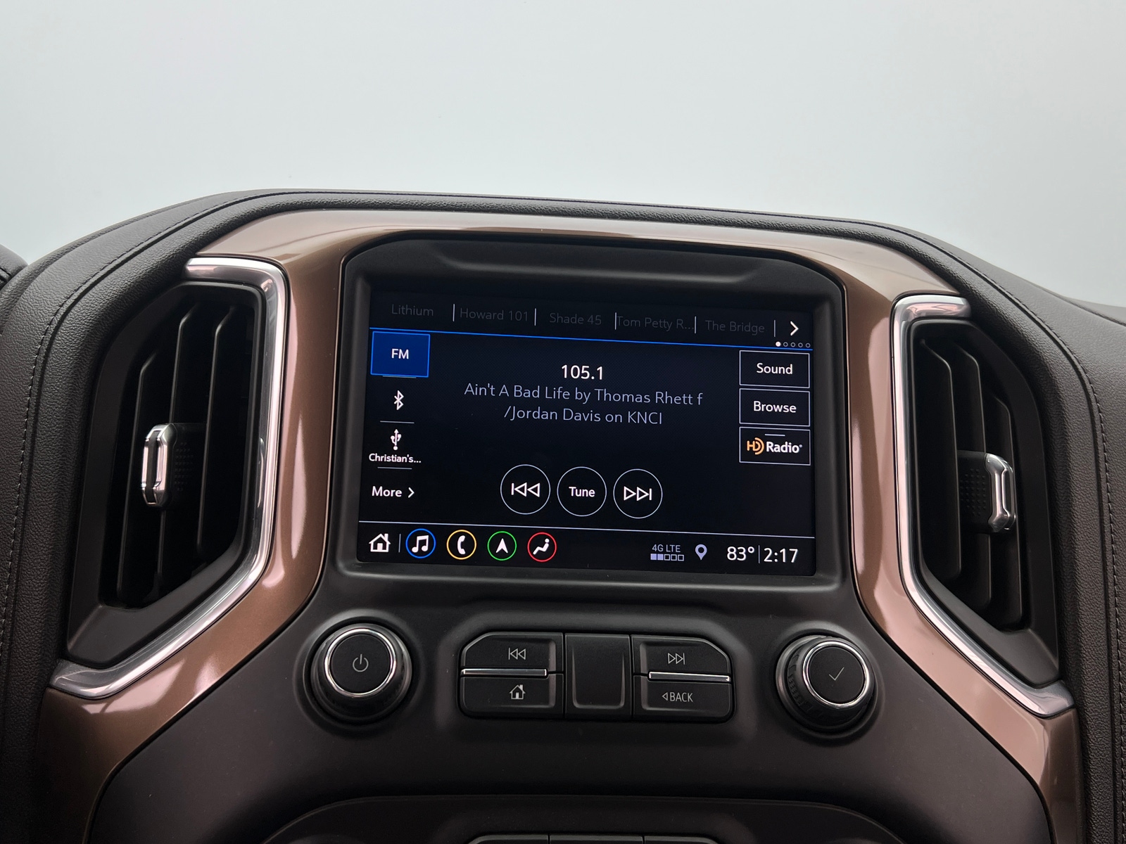 Thumbnail: 2019 Chevrolet Silverado 1500 - 3