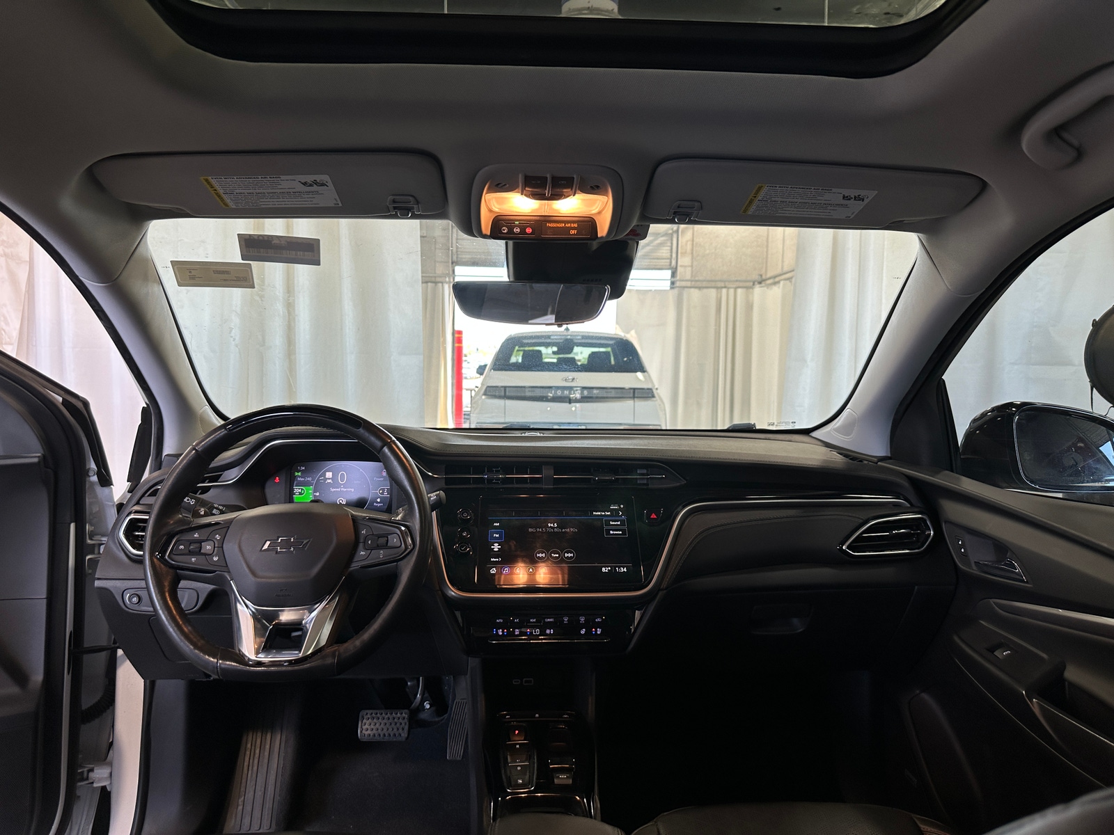 Thumbnail: 2023 Chevrolet Bolt EUV - 2