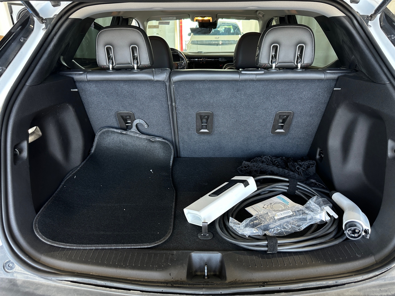 Thumbnail: 2023 Chevrolet Bolt EUV - 6